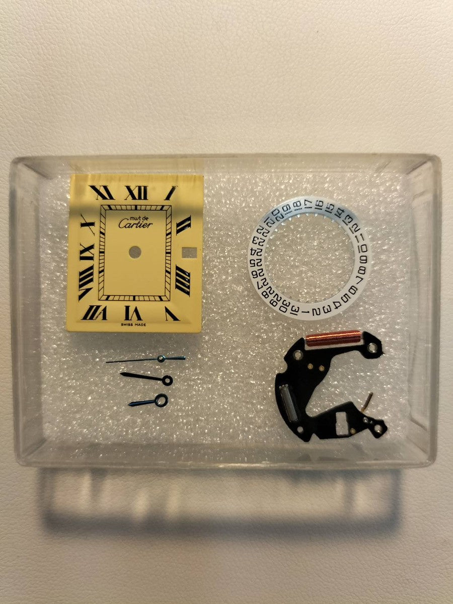 カルティエ マストタンク GM(XL) W1017454 / 2413 クォーツ Cal.687 SV925 革 純正尾錠(GP)アイボリーローマン文字盤 箱 冊子 仮保証書 (2002年) オーバーホール済み