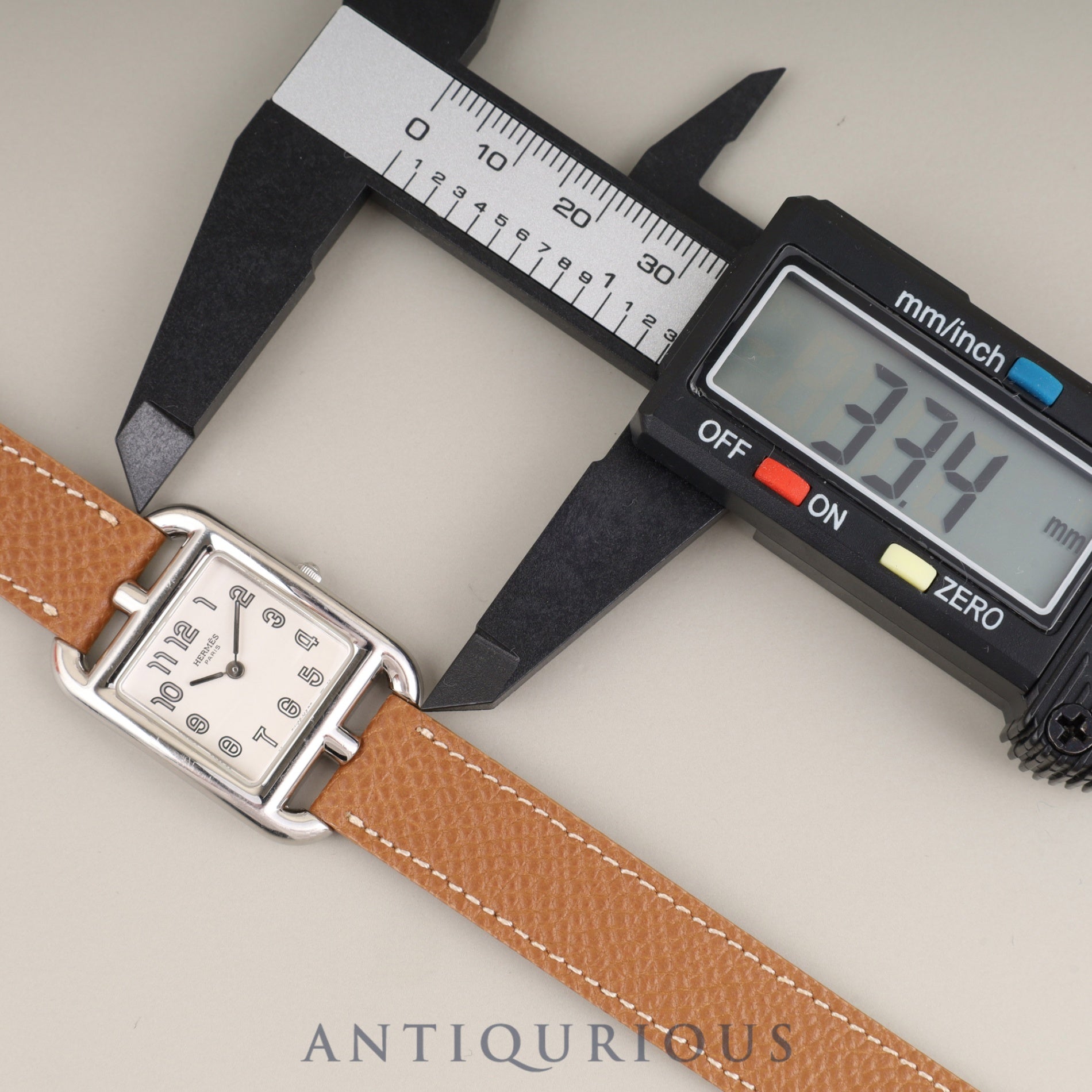 エルメス ケープコッド CC1.210 クォーツ Cal.976.001 SS 革 純正尾錠(SS) シルバー文字盤 箱 冊子 保証書(2003年)純正革ベルト(□G刻:2003年、使用感あり)オーバーホール済み