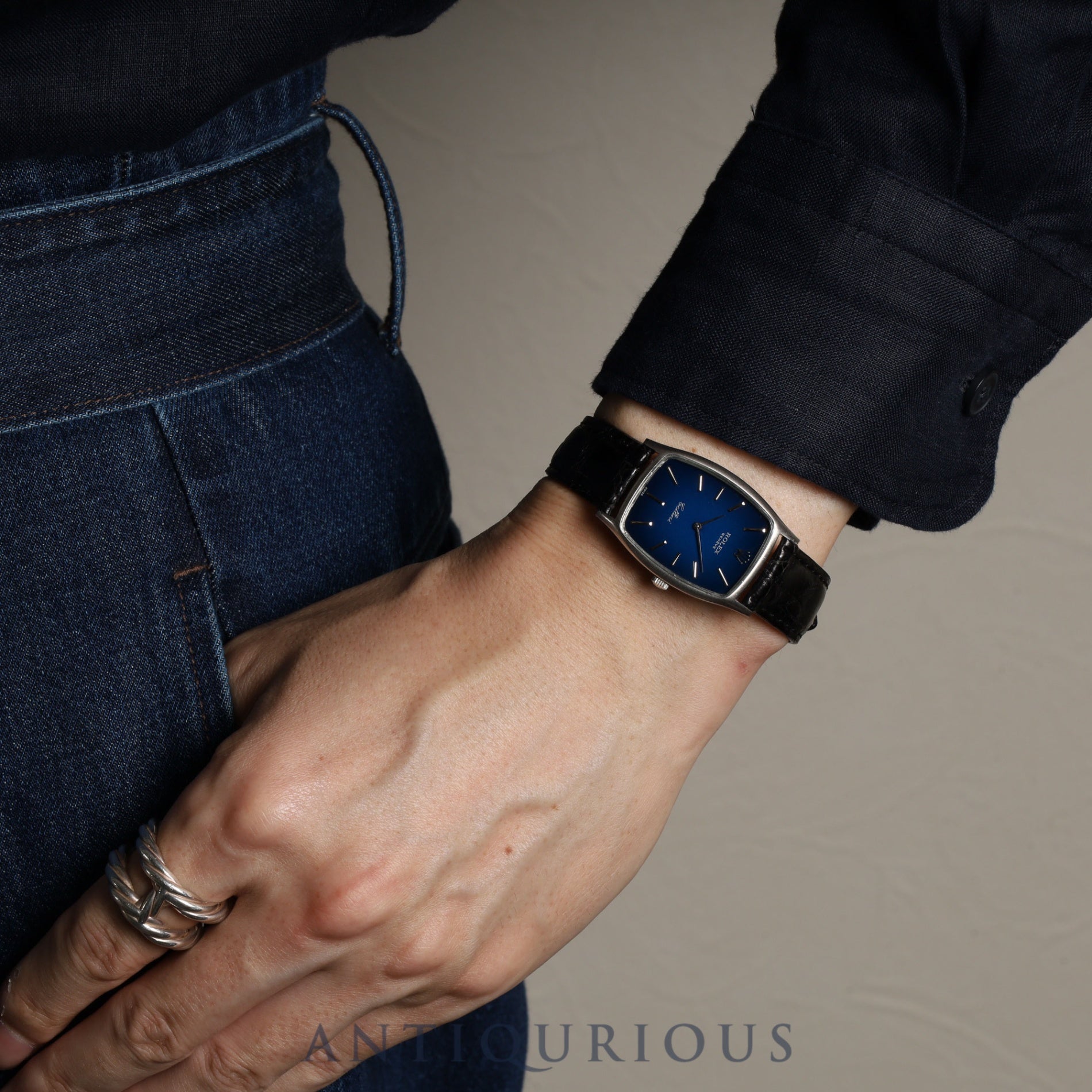 Rolex CELLINI 3807 Manual Winding Caliber 1601 18K Leather Strap with Genuine Stainless Steel Buckle Blue Gradient Dial 26x37mm 38 Series (1973) Overhauled