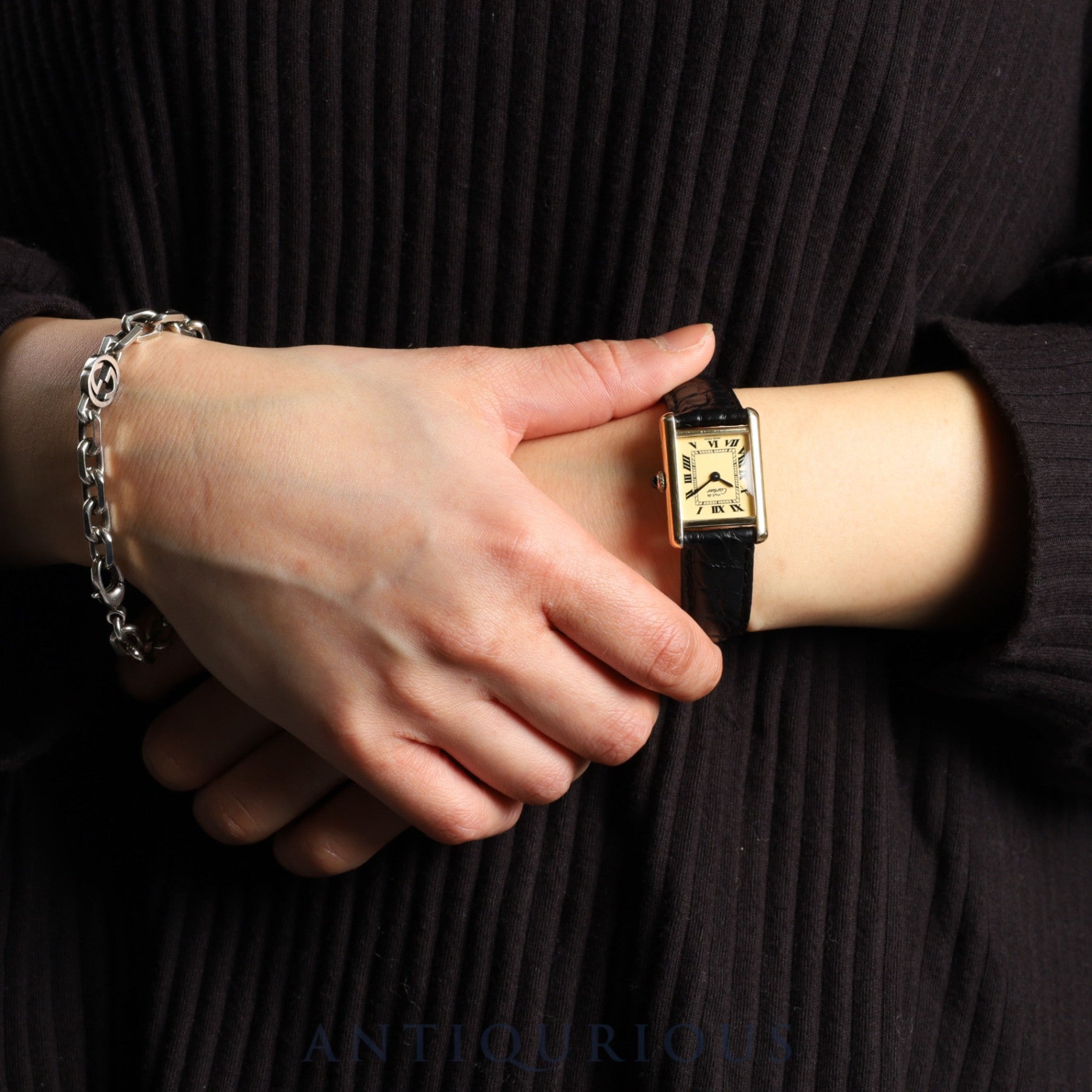 Cartier Must Tank SM 2974213 Manual winding V925 Leather Genuine D buckle (GP) Ivory Roman dial International permanent warranty (1982) Complete service completed at Cartier boutique