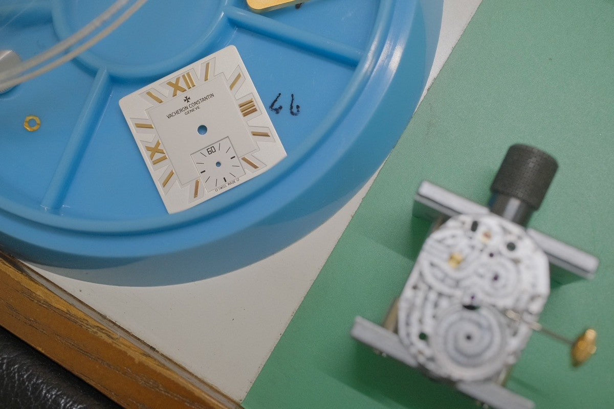 Vacheron Constantin Cale Historiques 91030 / 000R Manual winding Cal.1017 750PG Genuine leather strap Genuine buckle (750PG) Ivory dial 31 x 35mm Box, case, warranty card (2003) Limited to 600 pieces Overhauled