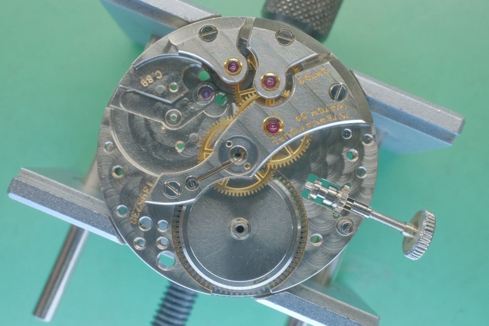 IWC オールドインター シャウハウゼン 手巻き Cal.89 SS 革 社外尾錠(SS)シルバー文字盤 オーバーホール済み アイダブリュシー