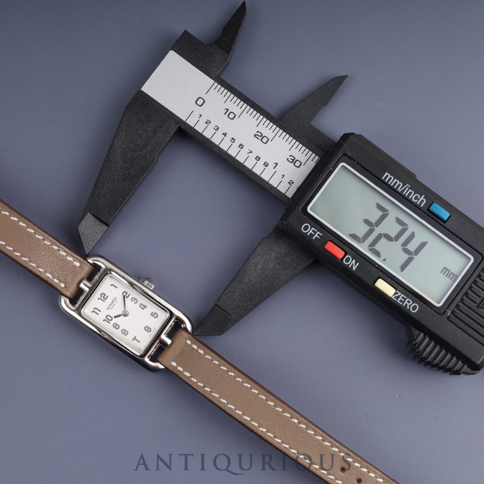 Hermes Nantucket NA2.110.220 / WW18 Quartz Cal.280.002 SS Genuine leather strap (Z stamp: 2021) Genuine buckle (SS) Silver dial Box Booklet Warranty (2021) Overhauled