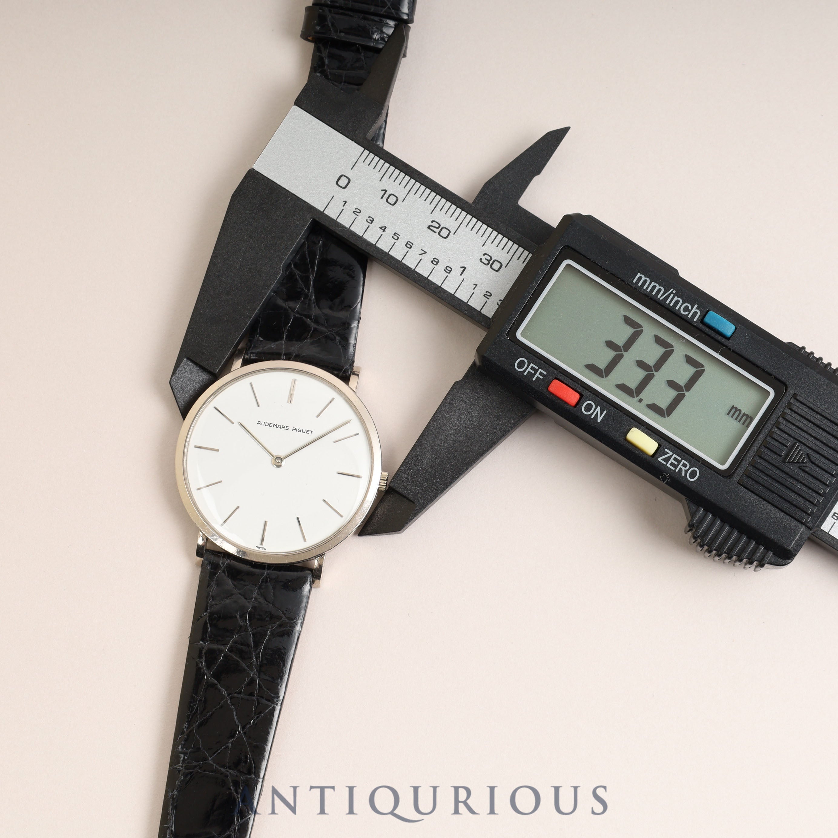 Audemars Piguet Extra Flat Hand-wound Cal.2090 750 Leather Genuine Buckle (750) White Dial 33.3mm 1976-1979