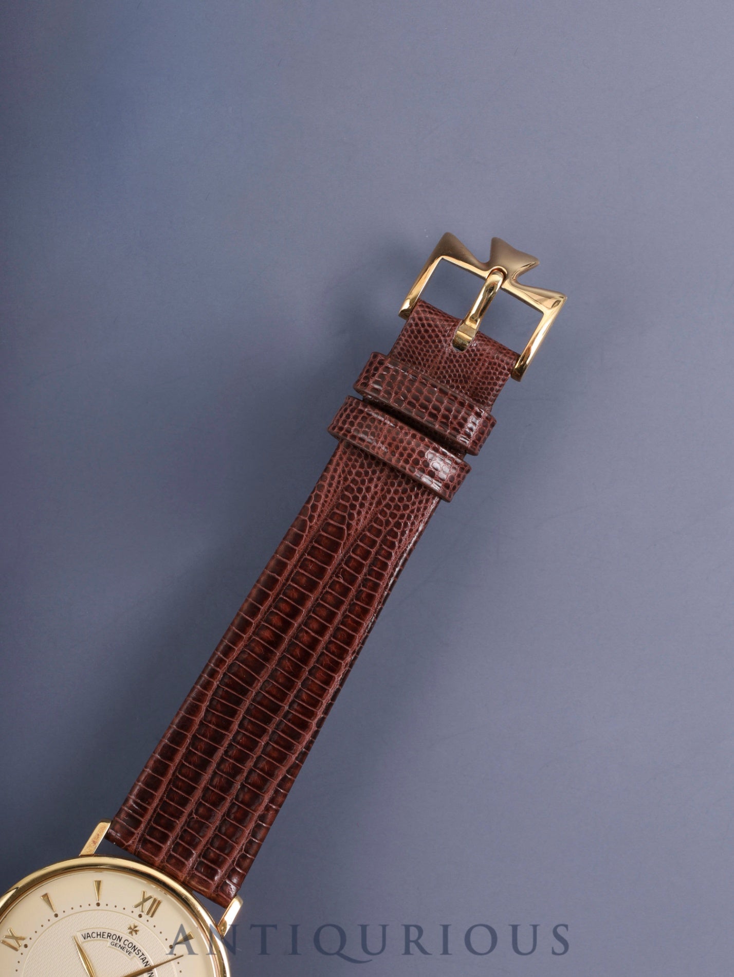 ヴァシュロン・コンスタンタン エッセンシャル 31039/1 手巻き Cal.1132.2 750 革 純正尾錠(750) シャンパン文字盤 オーバーホール済み