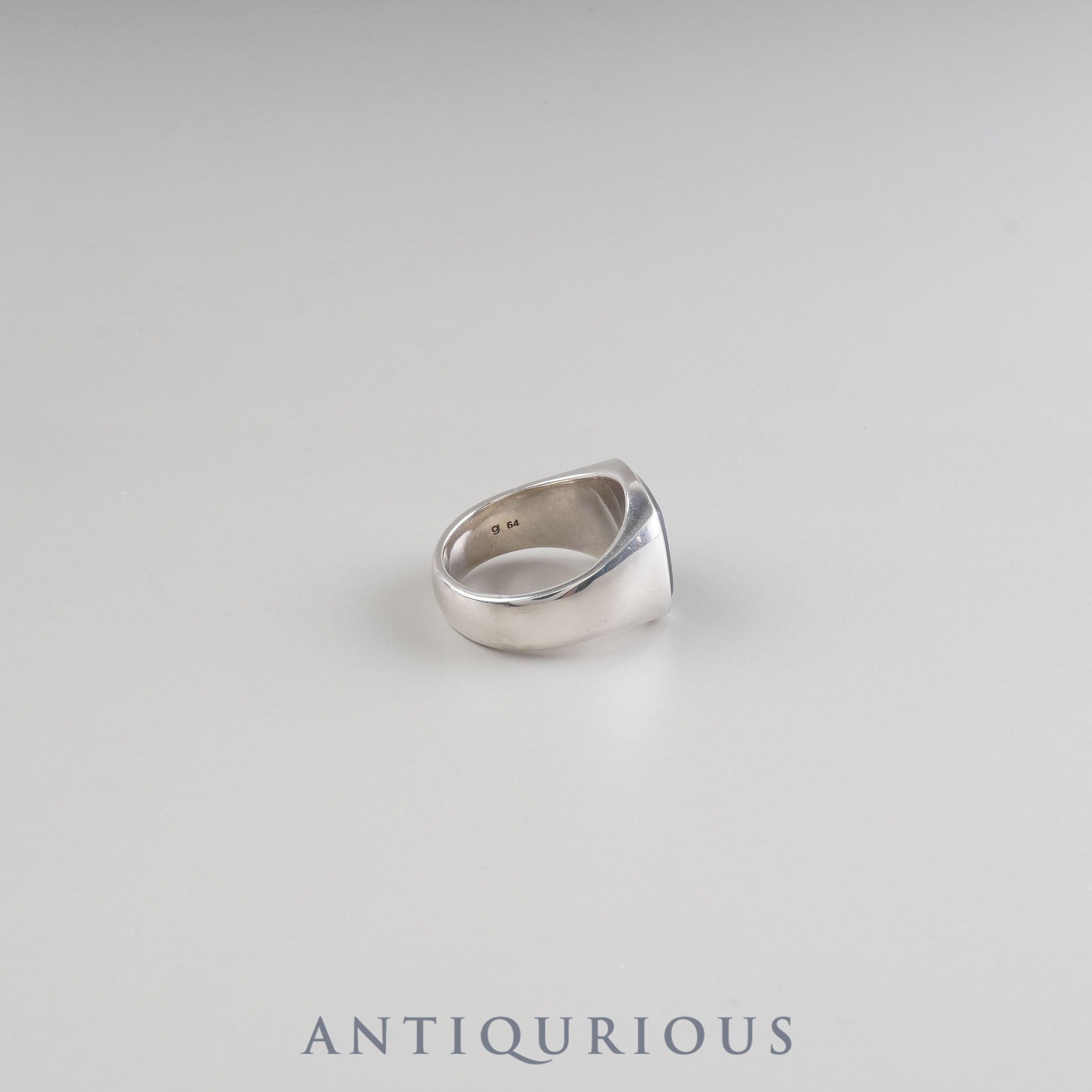 トムウッド リング クッション ブルーホークアイ