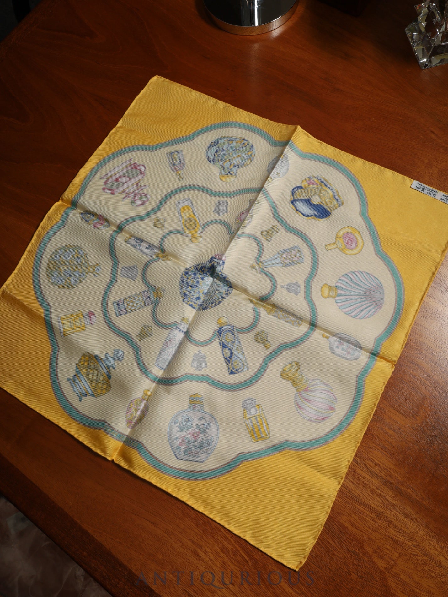 エルメス スカーフ カレ45 香水瓶 SILK100% タグ