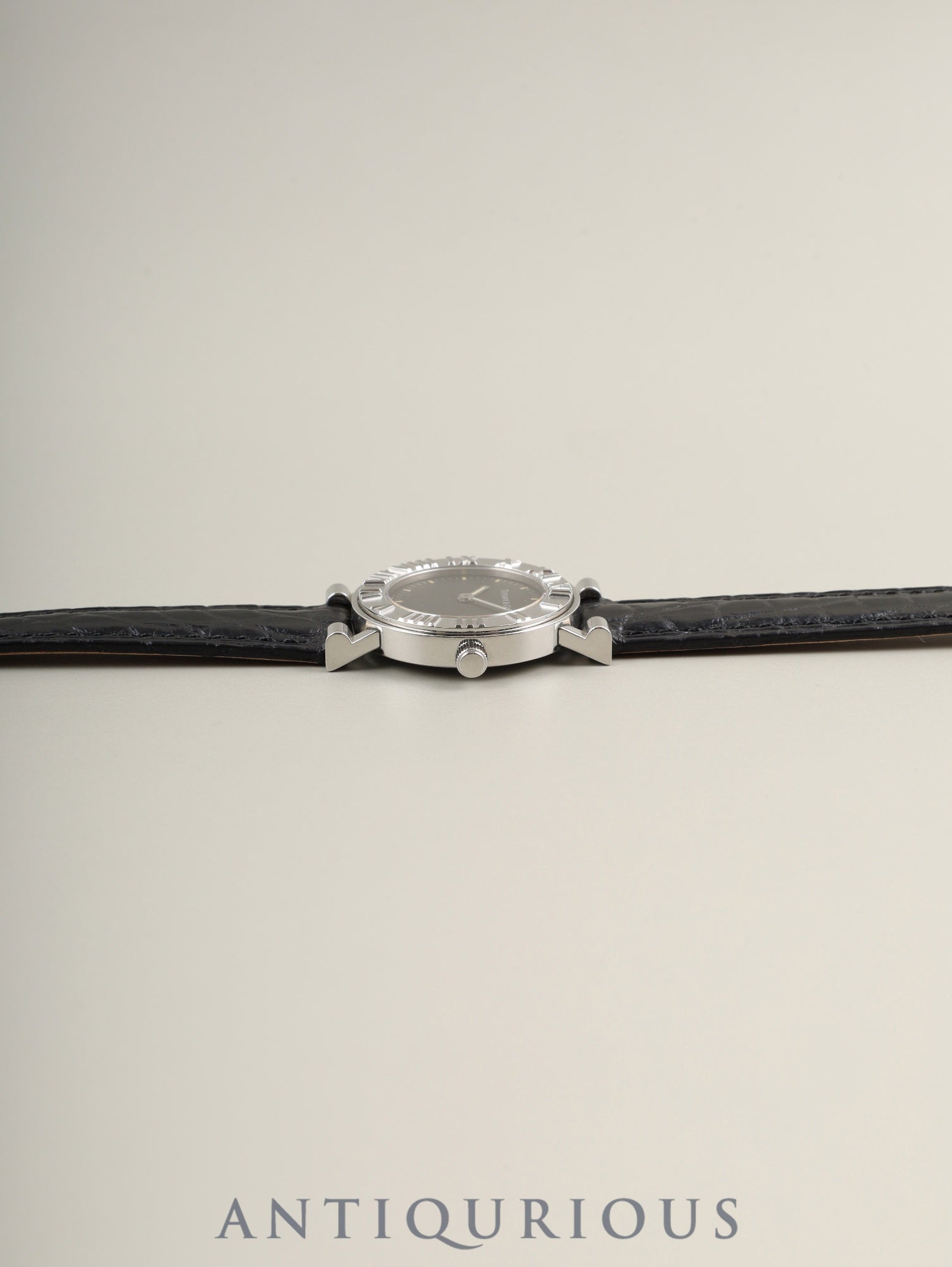 ティファニー アトラス 820.1008 クォーツ Cal.256.041 SS 革 純正バックル(SS) グレー文字盤 箱 冊子 保証書 オーバーホール済み