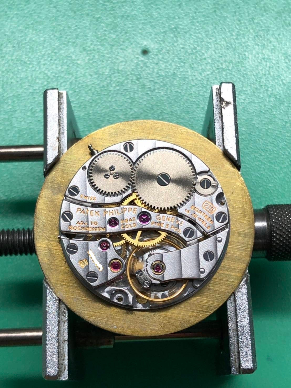 パテック・フィリップ カラトラバ 3919G 手巻き Cal.215 WG 革 純正尾錠(750)ホワイトローマン文字盤 ケース 保証書