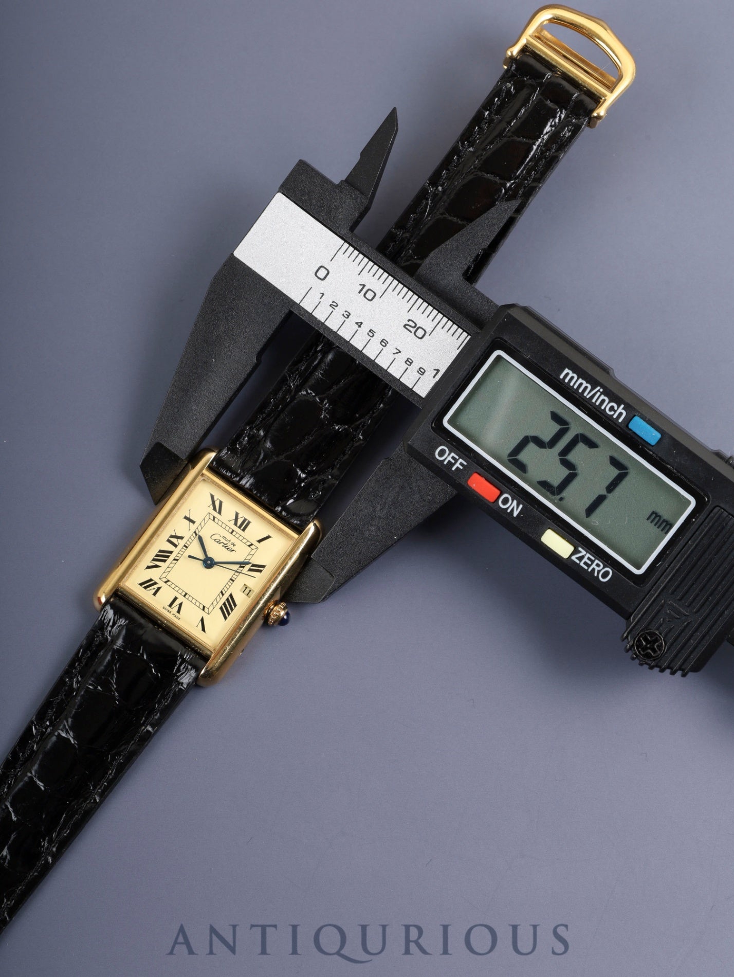 カルティエ マストタンク GM(XL) W1017454 / 2413 クォーツ Cal.687 SV925 革 純正Dバックル(GP) アイボリーローマン文字盤 箱 冊子 保証書 (2004年)オーバーホー済み