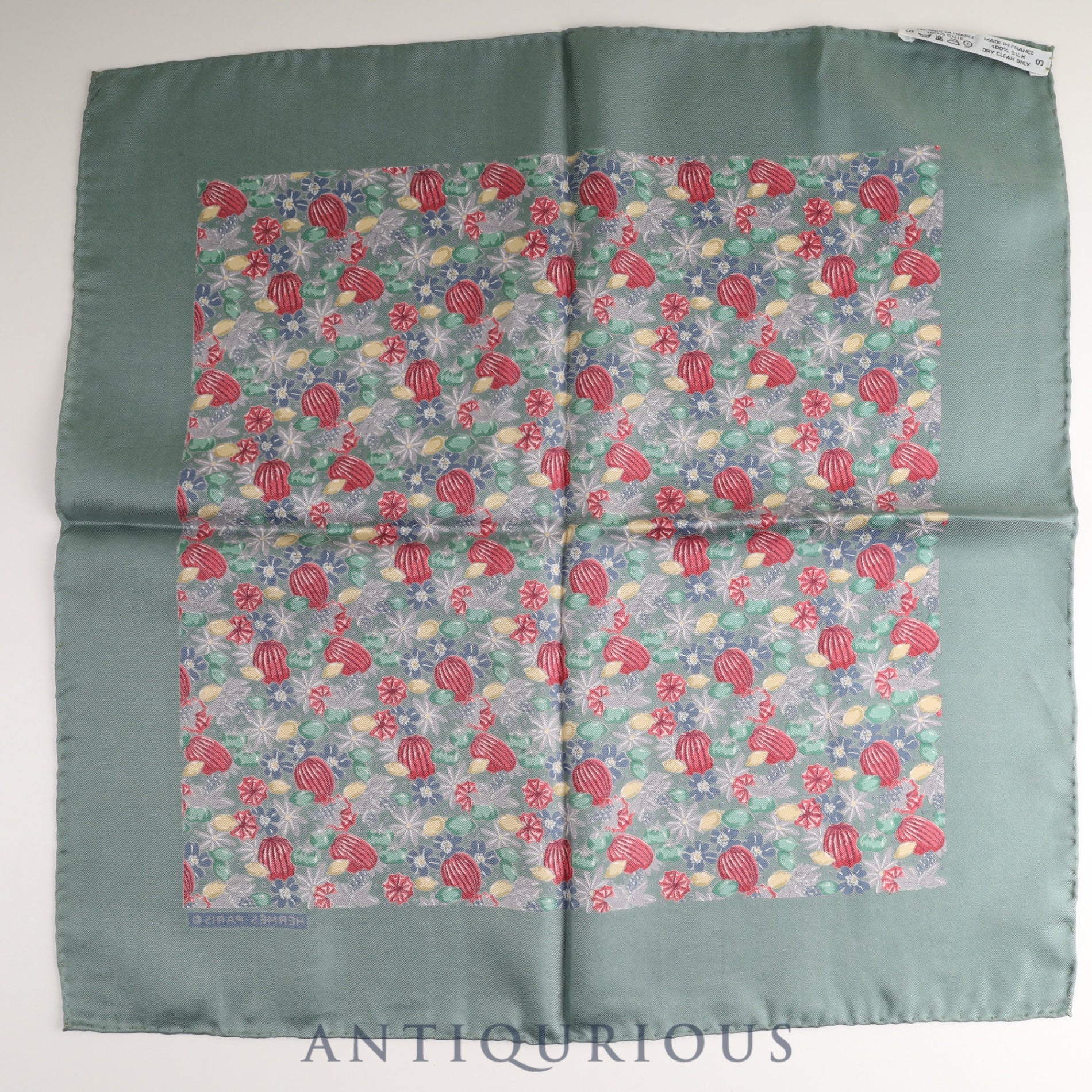 エルメス スカーフ カレ45 総柄 グリーン SILK100%
