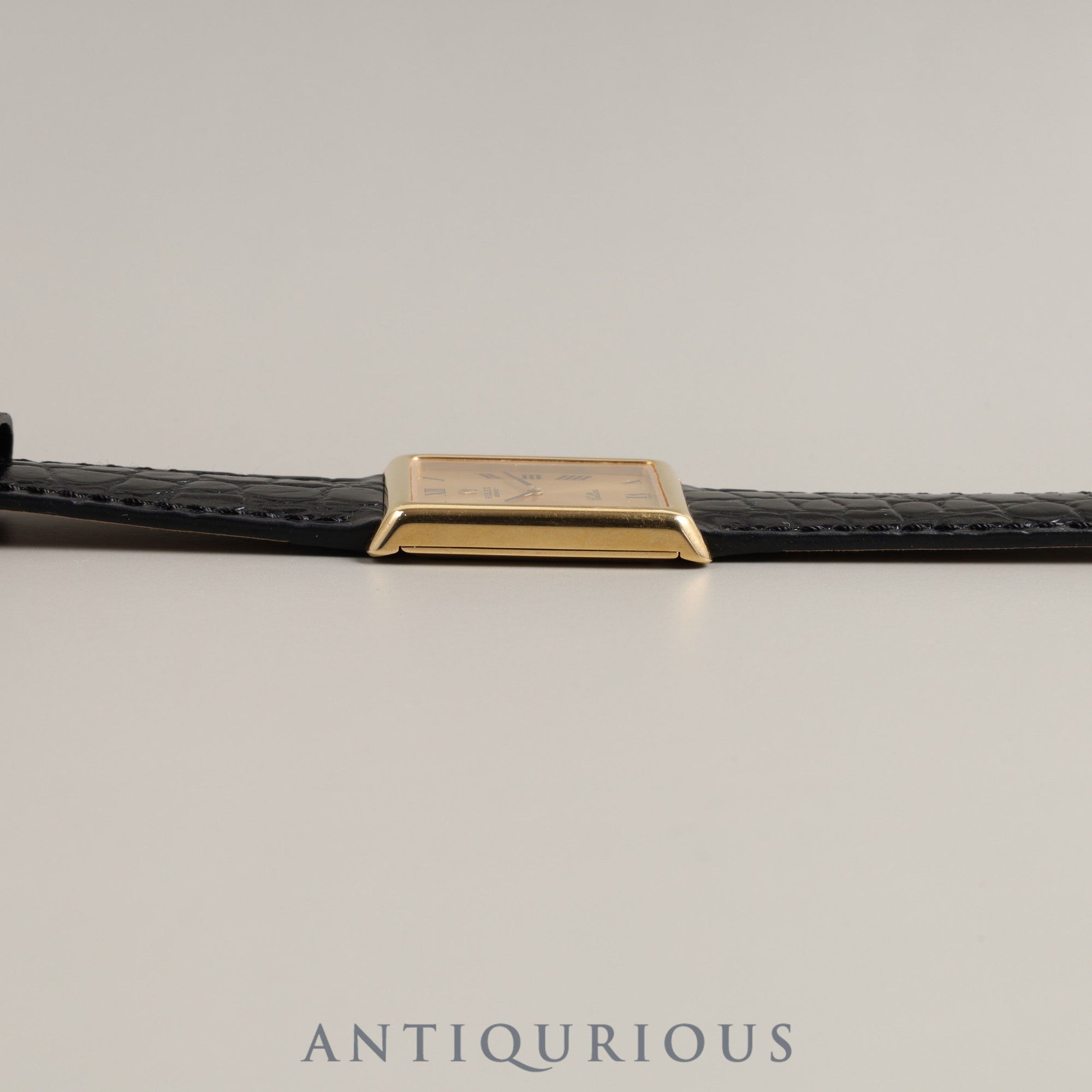 ロレックス チェリーニ 4105 手巻き Cal.1600 YG 革 純正尾錠(GP)ゴールド文字盤 4番(1976年)