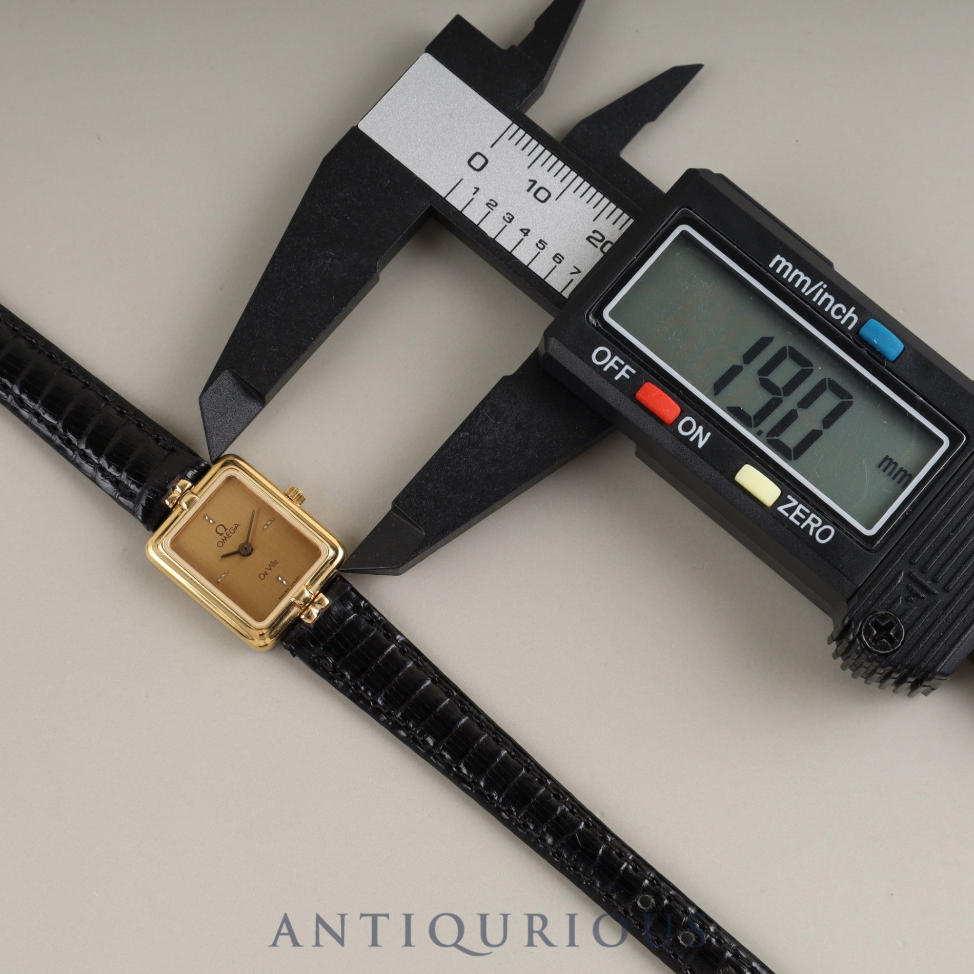 オメガ デ・ヴィル 595.0070 クォーツ Cal.- GP 革 純正尾錠(GP) シャンパン文字盤 純正ベルト オーバーホール済み