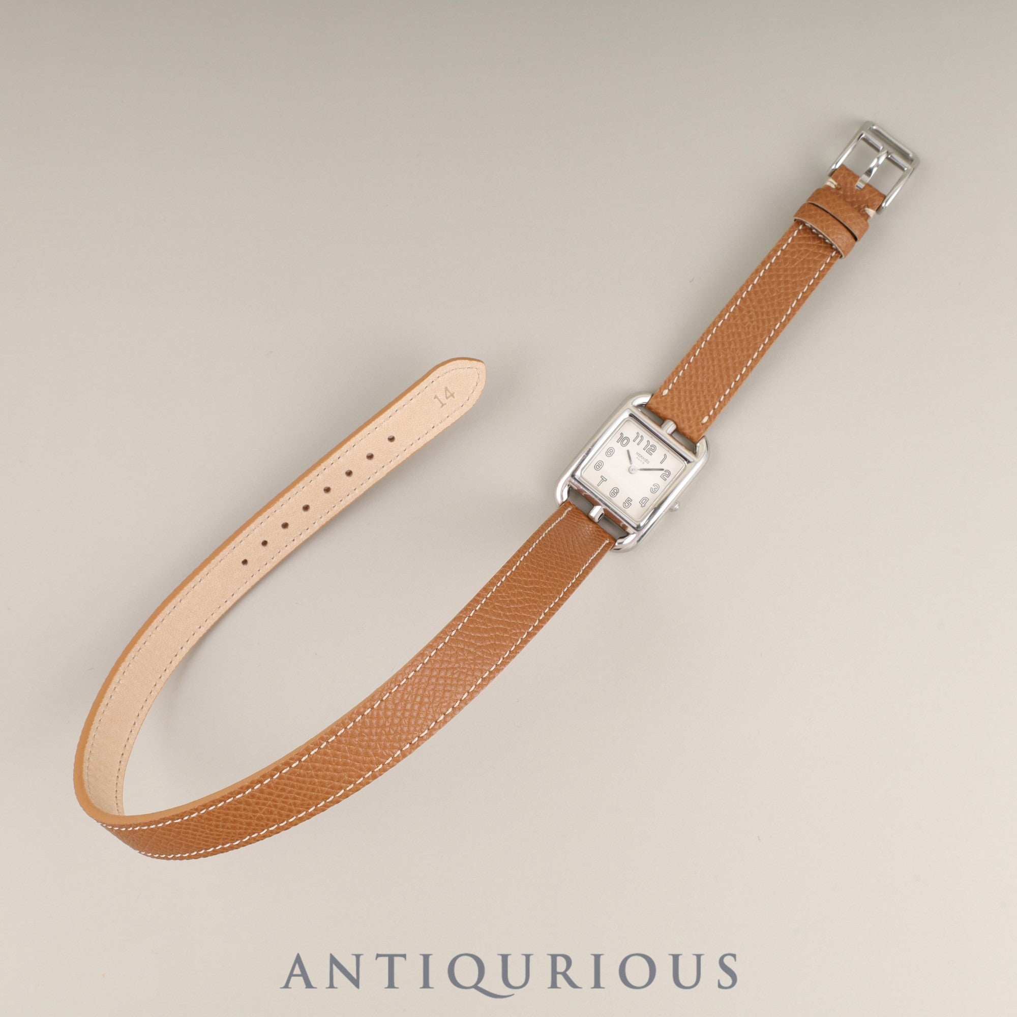 エルメス ケープコッド CC1.210 クォーツ Cal.976.001 SS 革 純正尾錠(SS) シルバー文字盤 箱 冊子 保証書(2003年)純正革ベルト(□G刻:2003年、使用感あり)オーバーホール済み