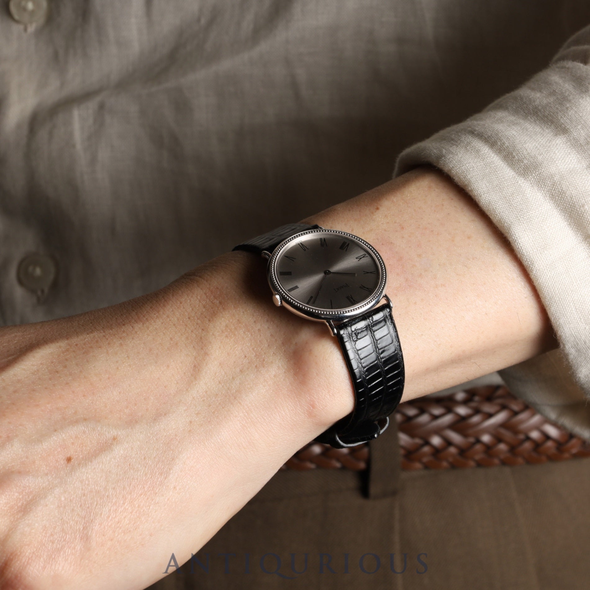 Piaget Round 90239 Manual Winding Caliber 9P2 750 Leather Genuine Buckle (750) Silver Dial Genuine Strap Overhauled