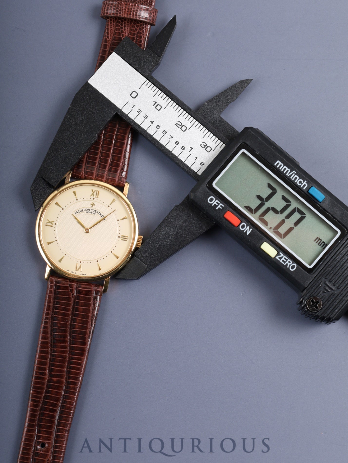 ヴァシュロン・コンスタンタン エッセンシャル 31039/1 手巻き Cal.1132.2 750 革 純正尾錠(750) シャンパン文字盤 オーバーホール済み