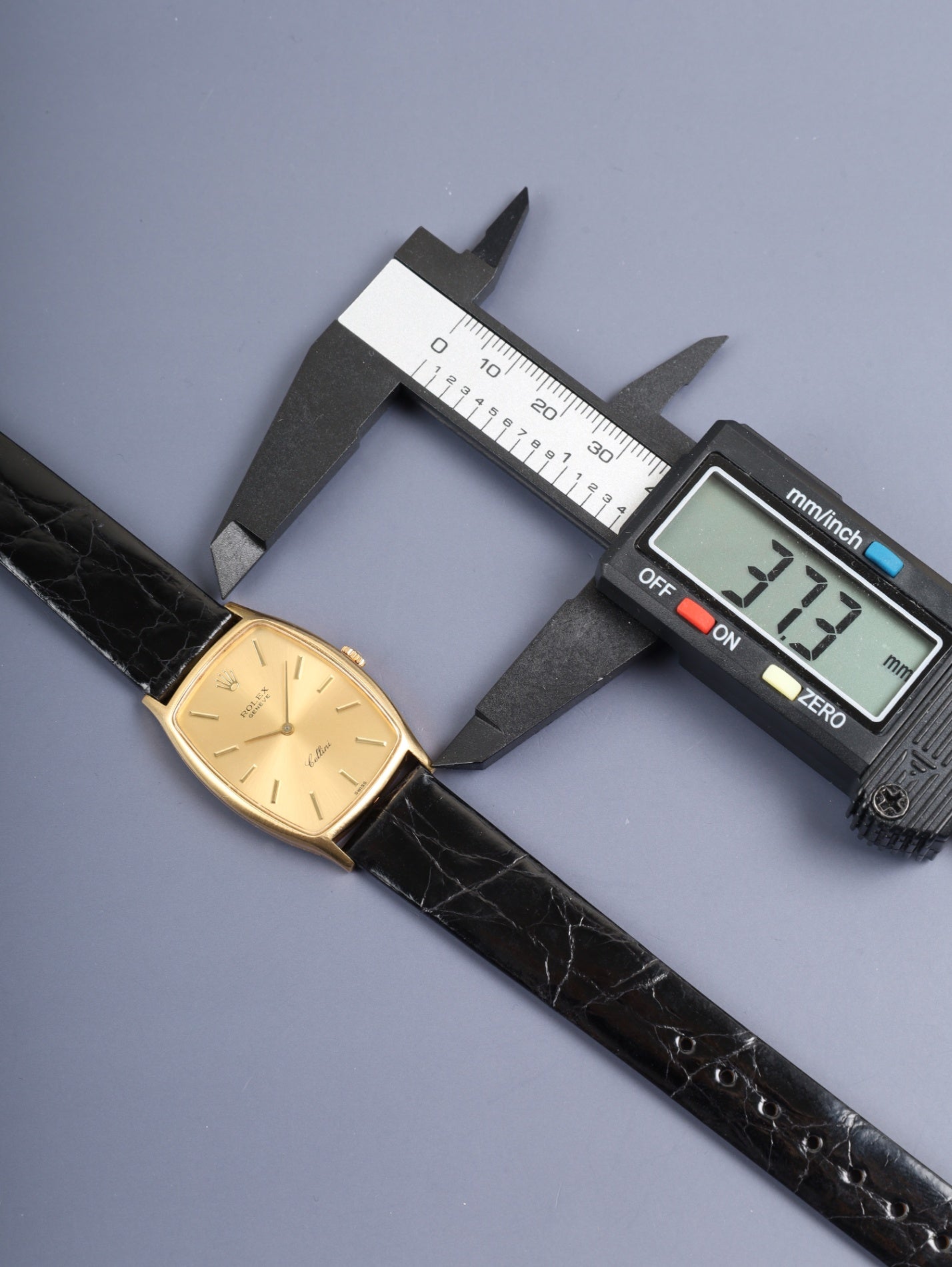 ロレックス チェリーニ 3807/8 手巻き Cal.1600 750YG 革 純正ピンバックル(GP)シャンパン文字盤(SWISS表記) 39番台(1973年)国際サービス保証書(2015年)メーカー修理明細書(2015年 / 個人名記載あり)オーバーホール済み