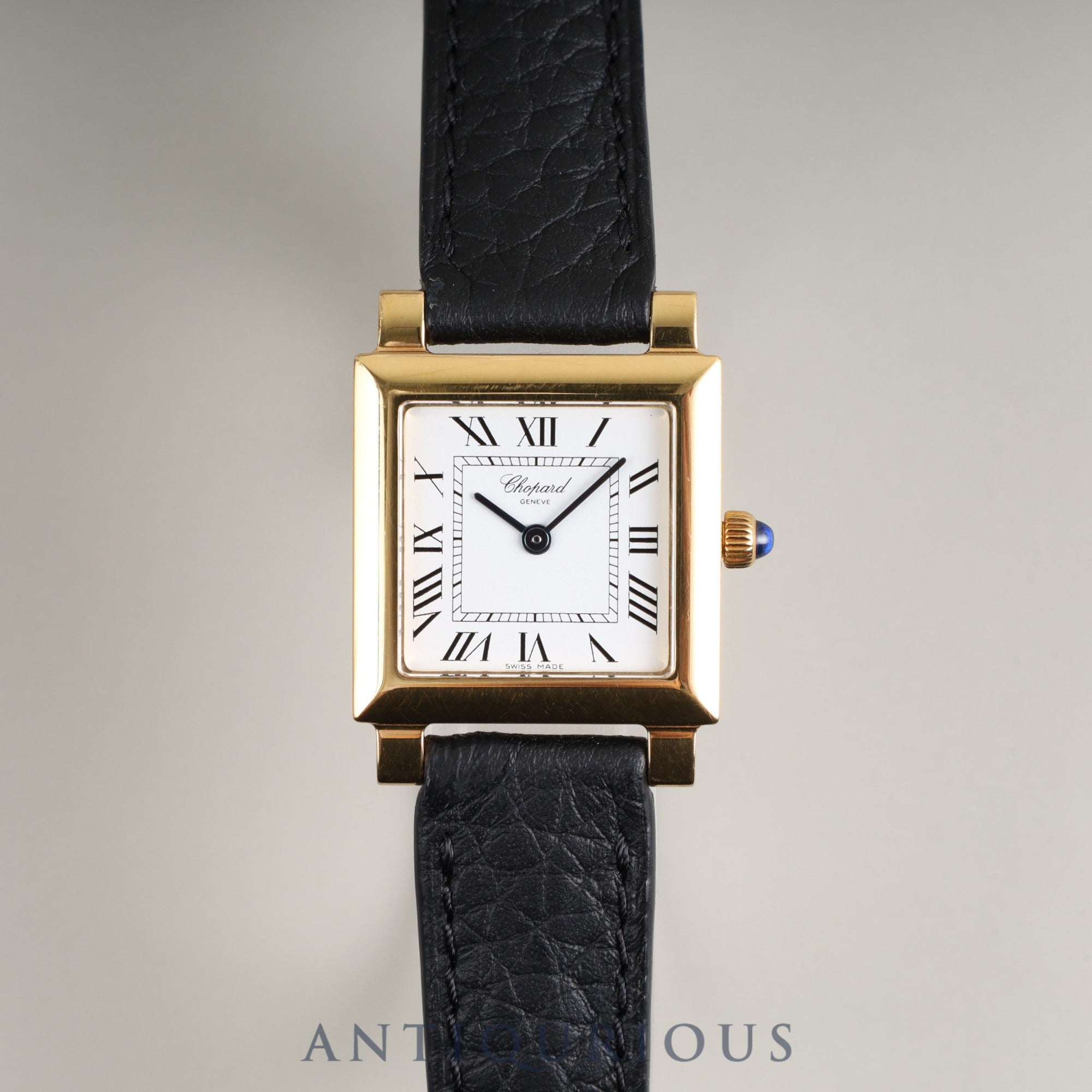 ショパール クラシック スクエア 127366 クォーツ Cal.976.001 750 カミーユ・フォルネ社製革ベルト 純正尾錠(GP) ホワイトローマン文字盤 箱 原産地証明書(2015年) 冊子 オーバーホール済み