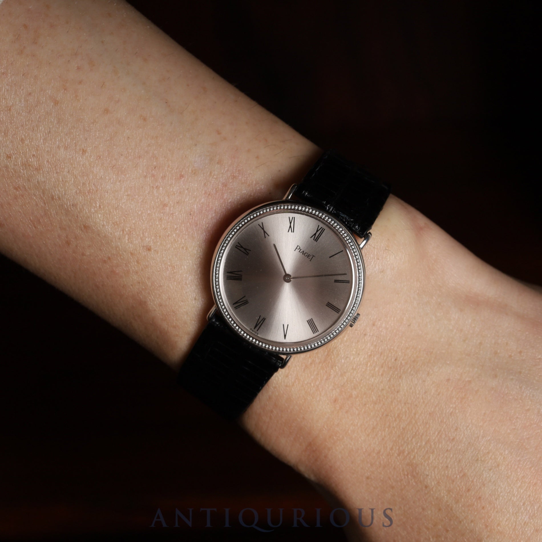 Piaget Round 90239 Manual Winding Caliber 9P2 750 Leather Genuine Buckle (750) Silver Dial Genuine Strap Overhauled