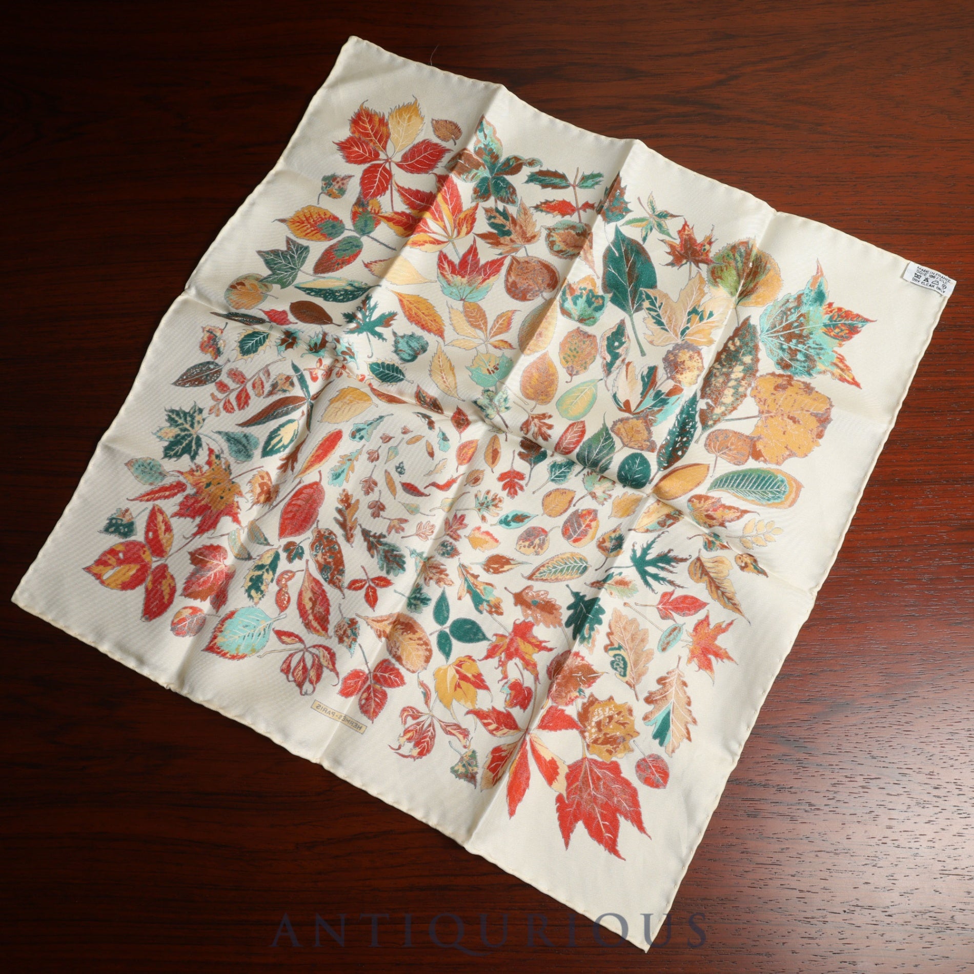 エルメス スカーフ カレ45 Tourbillon 渦巻き SILK100%