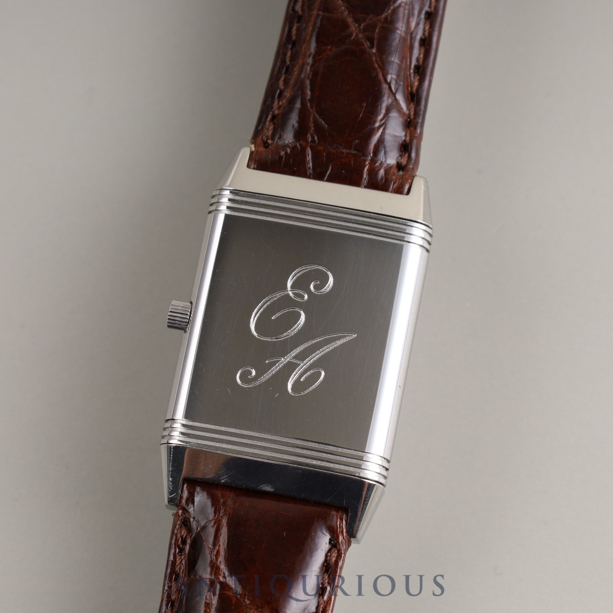 ジャガー・ルクルト レベルソクラシック 250.8.08 クォーツ Cal.608 SS 革 純正尾錠(SS)シルバー文字盤 ※裏彫りあり