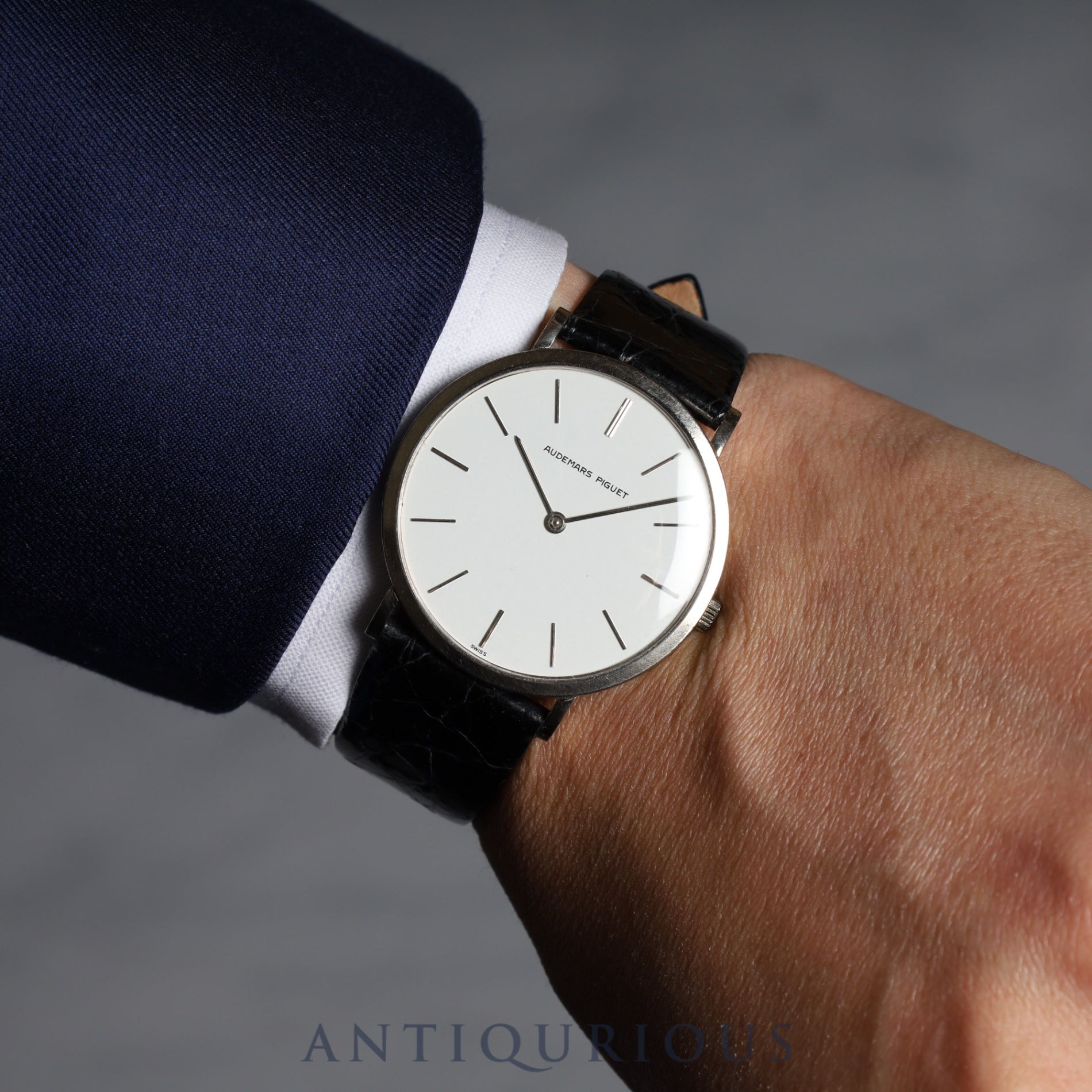 Audemars Piguet Extra Flat Hand-wound Cal.2090 750 Leather Genuine Buckle (750) White Dial 33.3mm 1976-1979