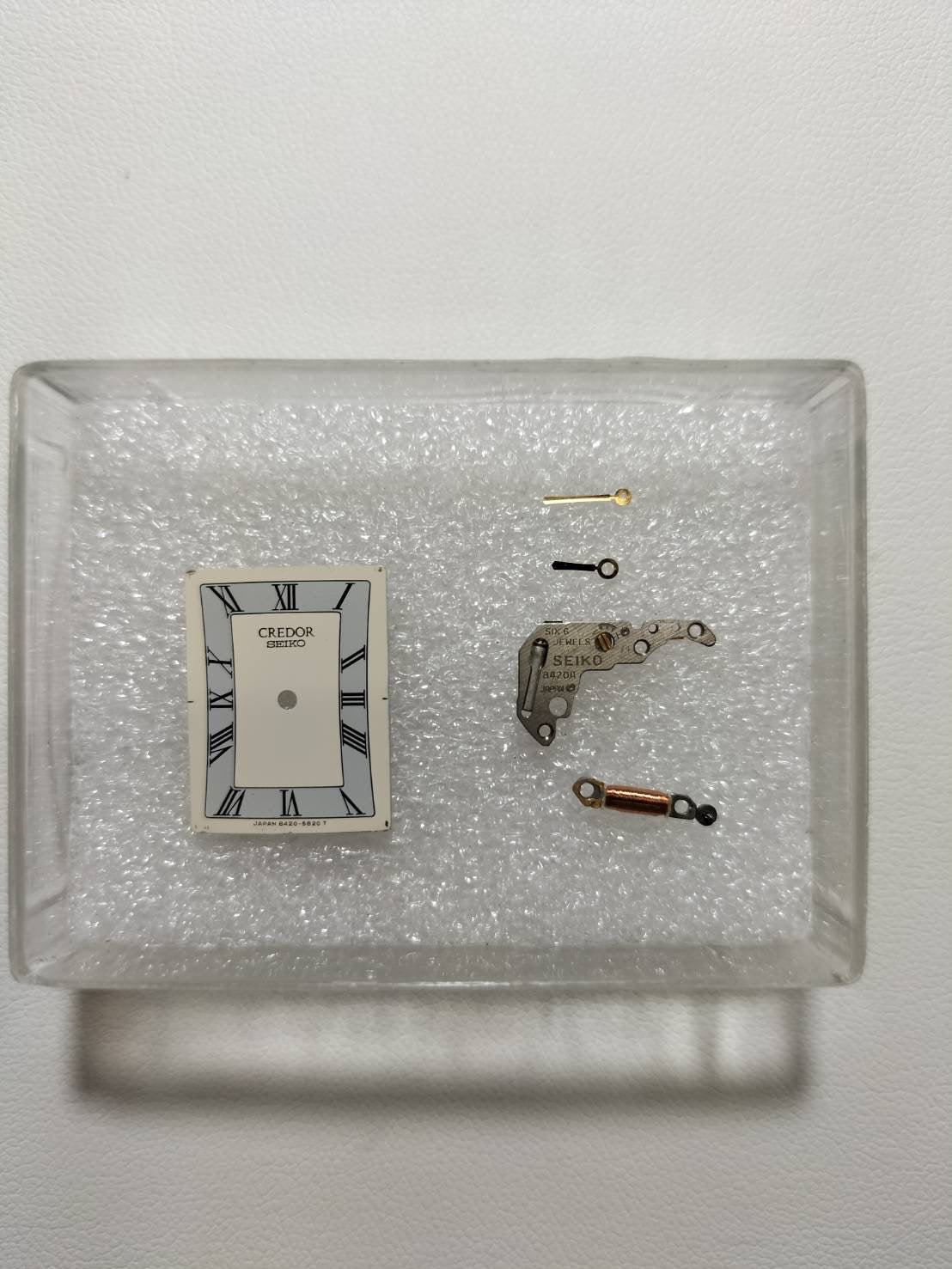 セイコー クレドール 8420-5640 クォーツ Cal.- 585YG 革 社外ピンバックル(GP)アイボリーローマン文字盤(JAPAN表記)オーバーホール済み