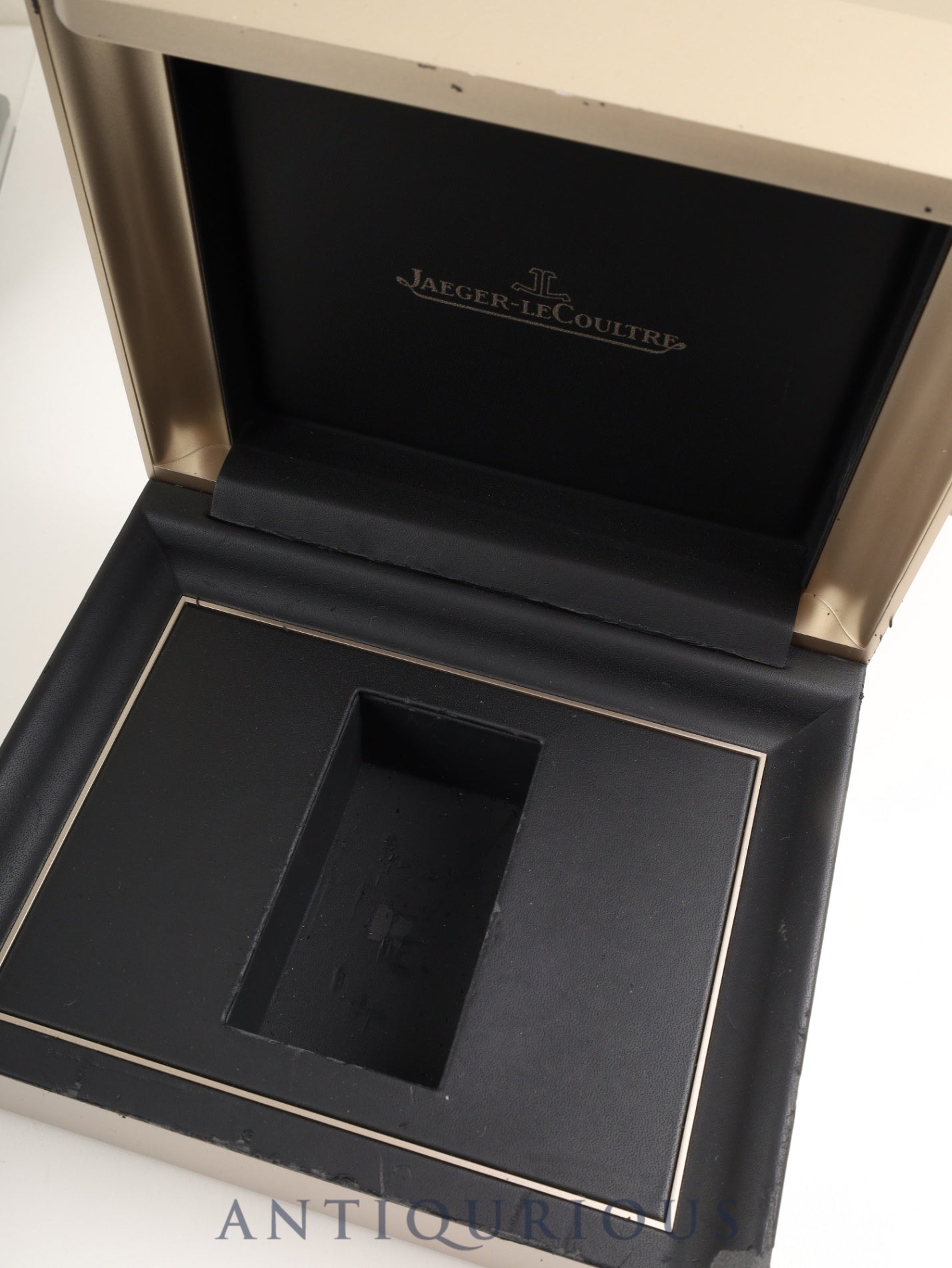 ジャガー・ルクルト レベルソ クラシック ミディアム Q2538420 / 212.8.S5 手巻き Cal.965 SS 革 純正バックル(SS)シルバーアラビア文字盤(SWISS MADE表記)箱 オーバーホール済み