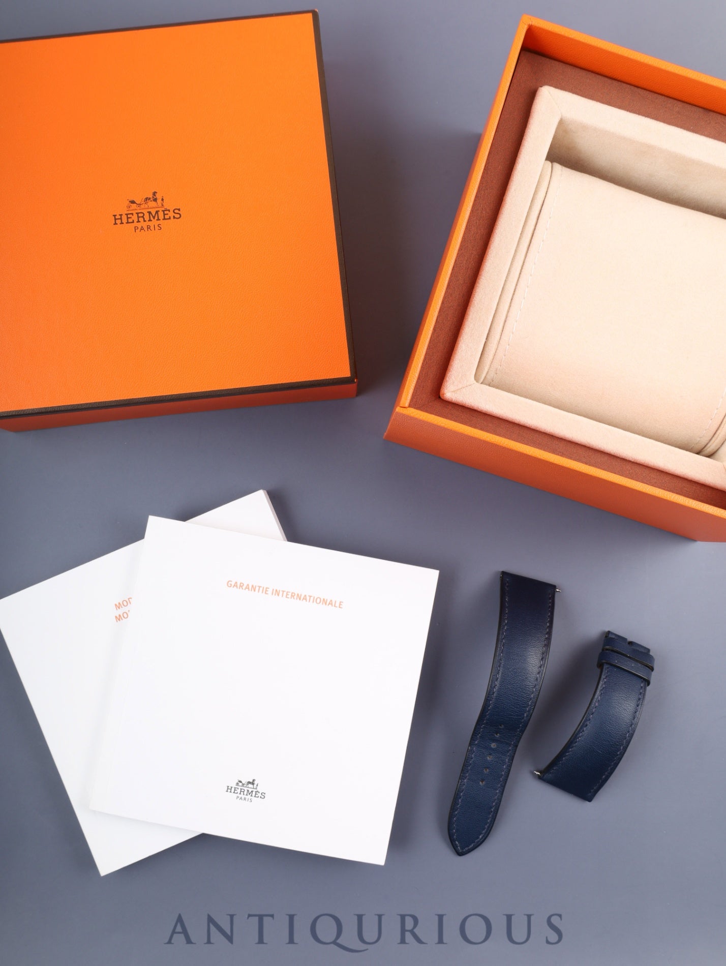 エルメス ケープコッド W055346WW00 / CC1.810 クォーツ SS 革 純正尾錠(SS)シルバーアラビア文字盤 箱 冊子 保証書(2022年) 純正革ベルト(U刻印:2022年)オーバーホール済み