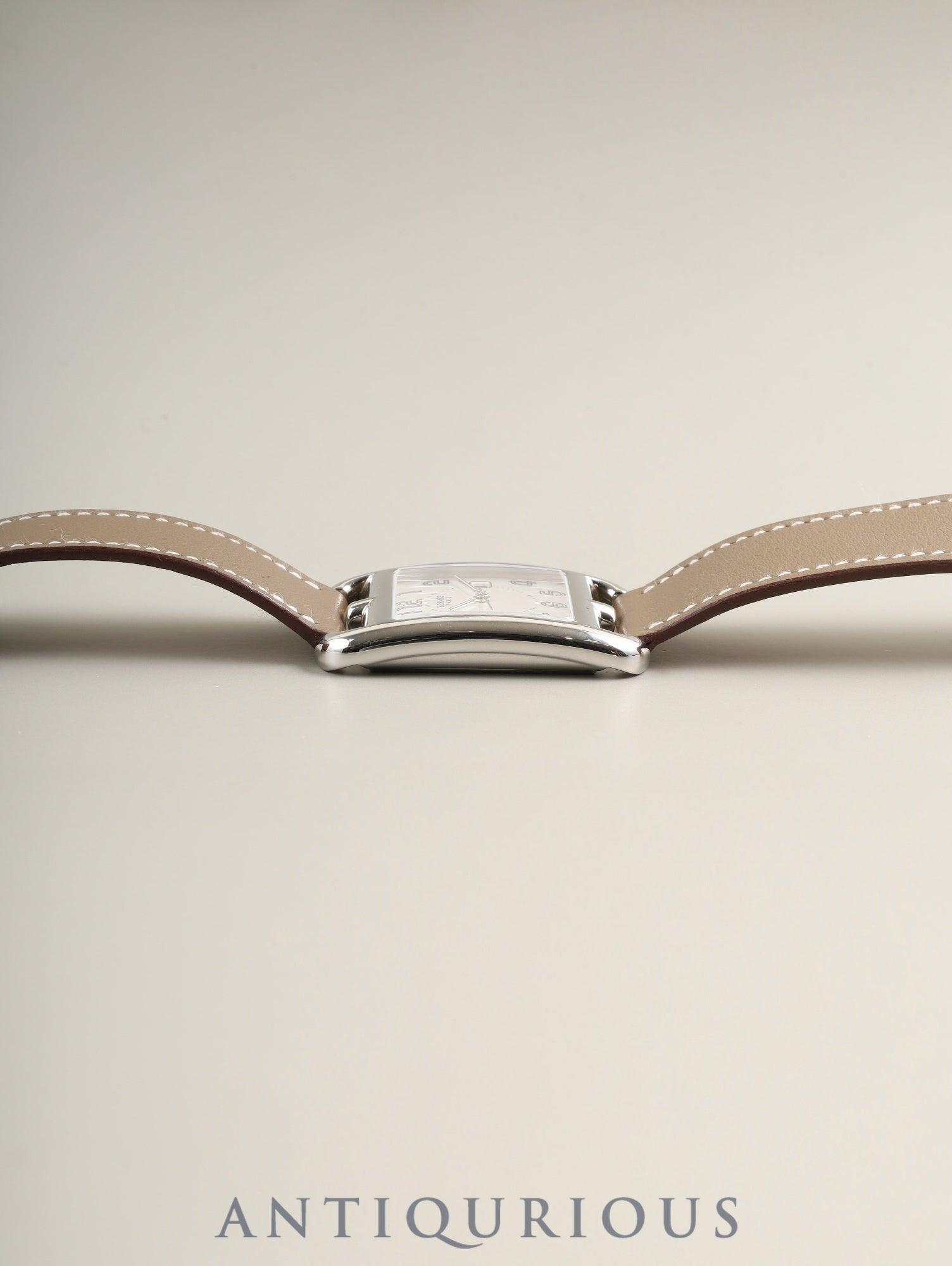 エルメス ケープコッド CC2.710 クォーツ Cal.- SS 純正革ベルト(U刻印:2022年) 純正尾錠(SS) シルバーアラビア文字盤 箱 保証書(2023年)オーバーホール済み