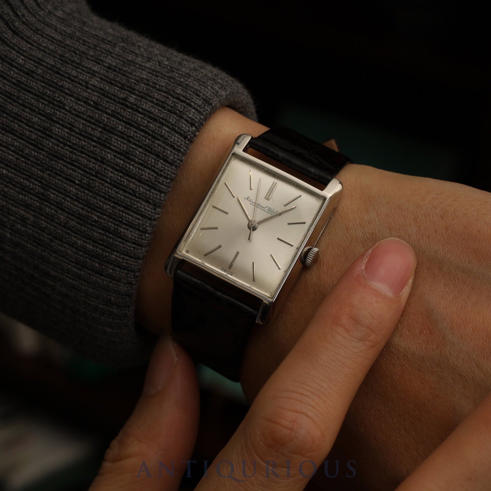 IWC Old Inter manual winding Cal.C.401 Pm900 leather watch with genuine stainless steel buckle, silver dial, overhauled.