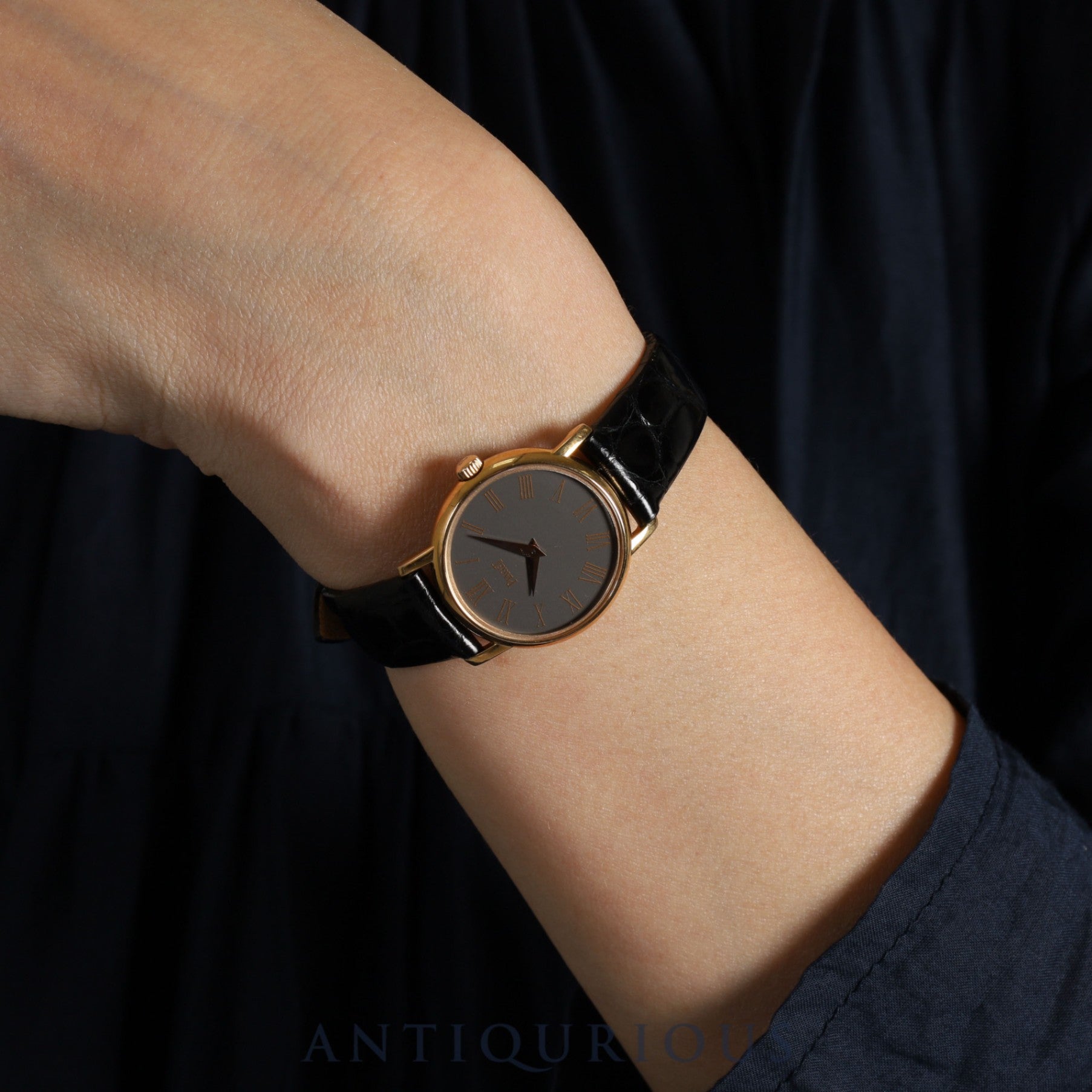 ピアジェ ラウンド 80005 クォーツ PG 革 純正尾錠(750)グレー文字盤 24.5mm