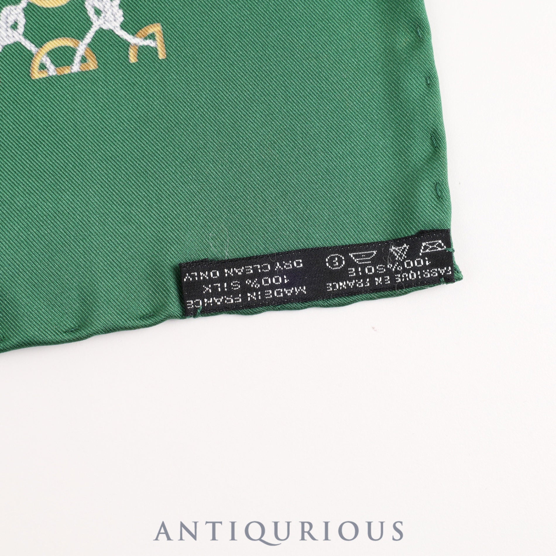Hermes scarf Carre 45 all-over pattern green 100% SILK