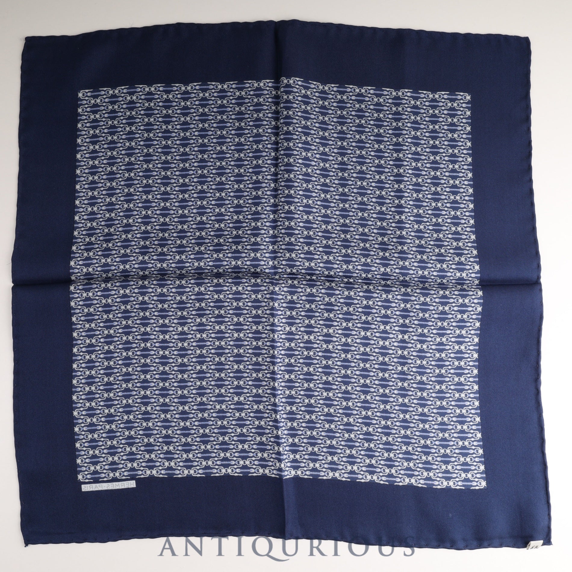 エルメス スカーフ カレ45 総柄 ネイビー 鎖 SILK100%
