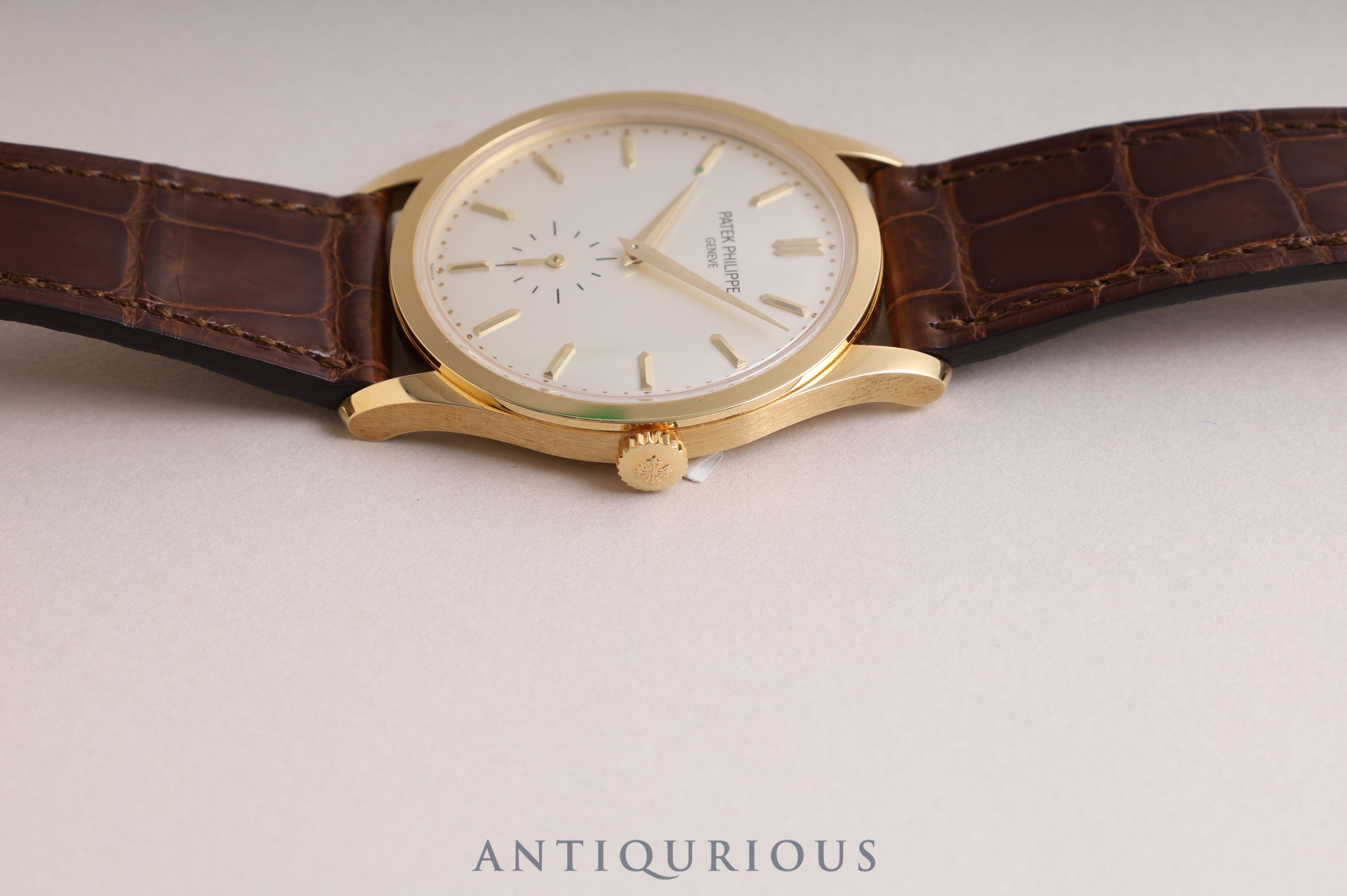 Patek Philippe Calatrava 5196J-001