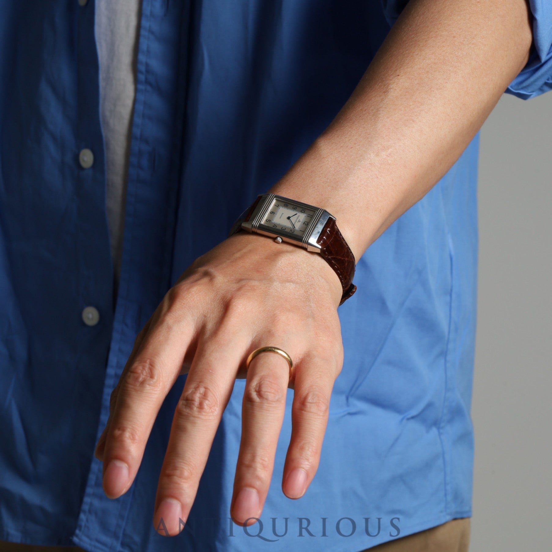 ジャガー・ルクルト レベルソクラシック 250.8.08 クォーツ Cal.608 SS 革 純正尾錠(SS)シルバー文字盤 ※裏彫りあり