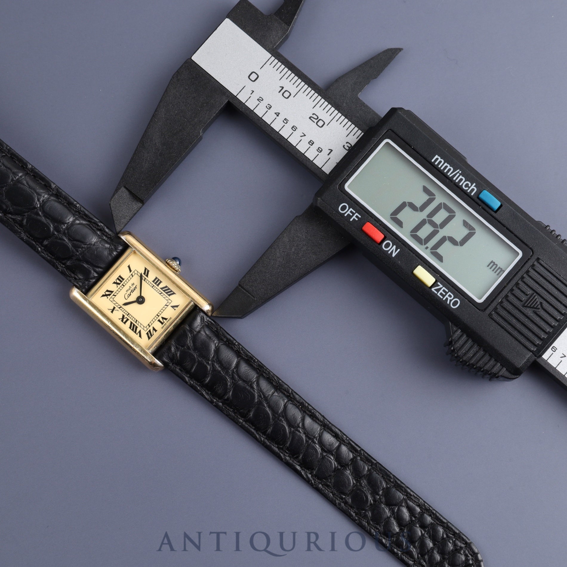 Cartier Must Tank SM 2974213 Manual winding V925 Leather Genuine D buckle (GP) Ivory Roman dial International permanent warranty (1982) Complete service completed at Cartier boutique