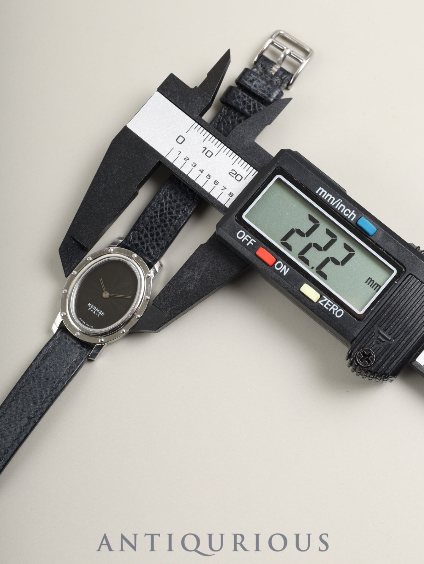 Hermes Clipper Oval CO1.210 Quartz Cal.976.001 Stainless Steel, Original Strap (□E stamp: 2001), Original Pin Buckle (Stainless Steel), Black Dial, Case Overhauled