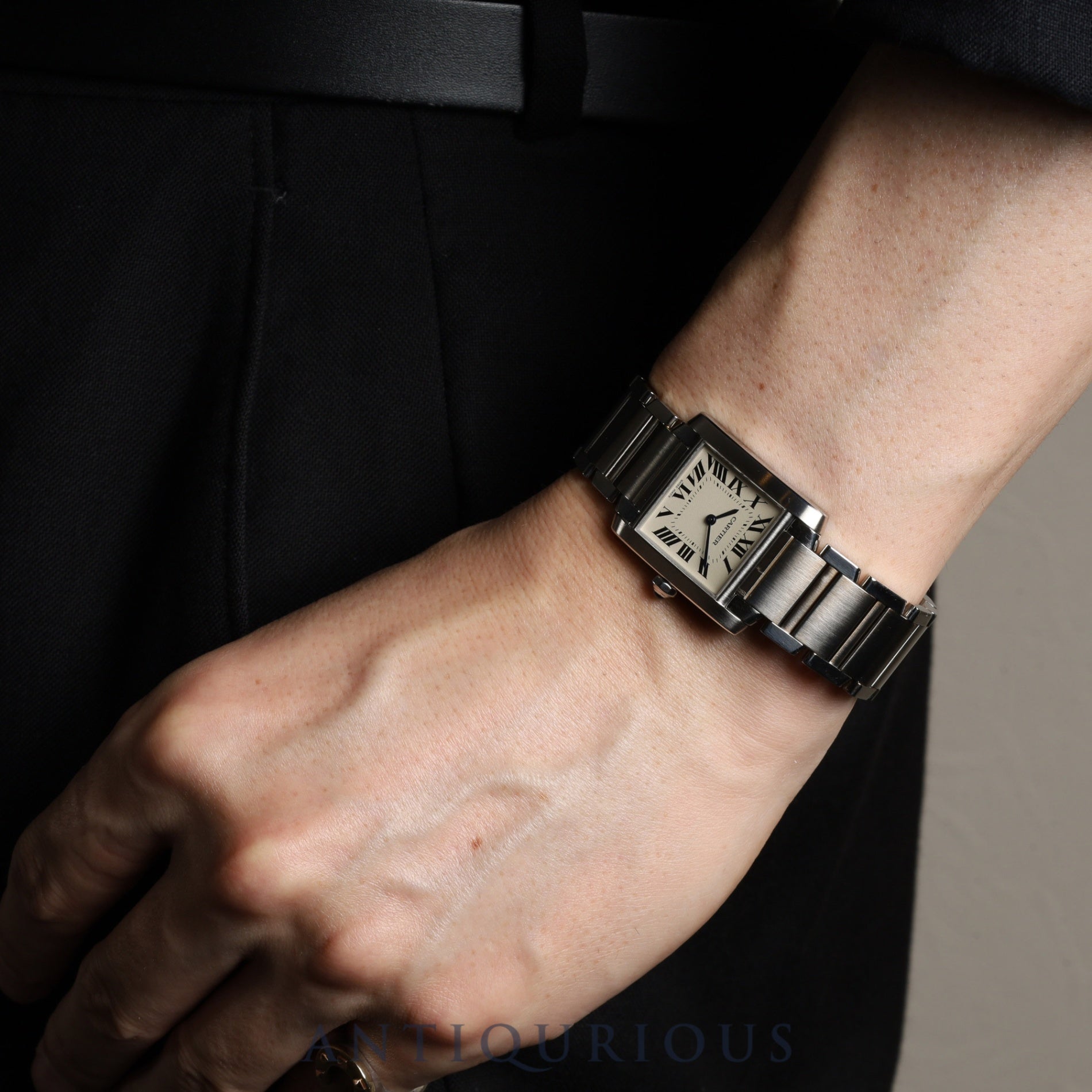 カルティエ タンクフランセーズ MM W51003Q3 / 2301 クォーツ SS SS ホワイトローマン文字盤 コンプリートサービス(フルメンテナンス)済み