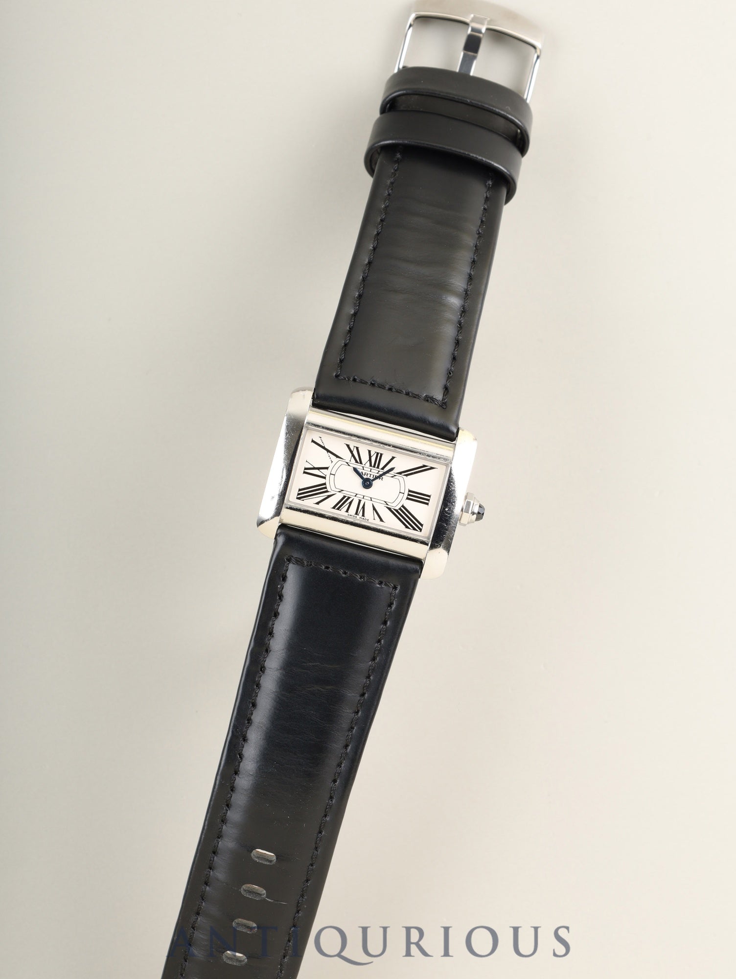 カルティエ タンク ディヴァン ミニ W6300255 / 2599 クォーツ Cal.157 SS 革 社外ピンバックル(SS)シルバーローマン文字盤 オーバーホール済み