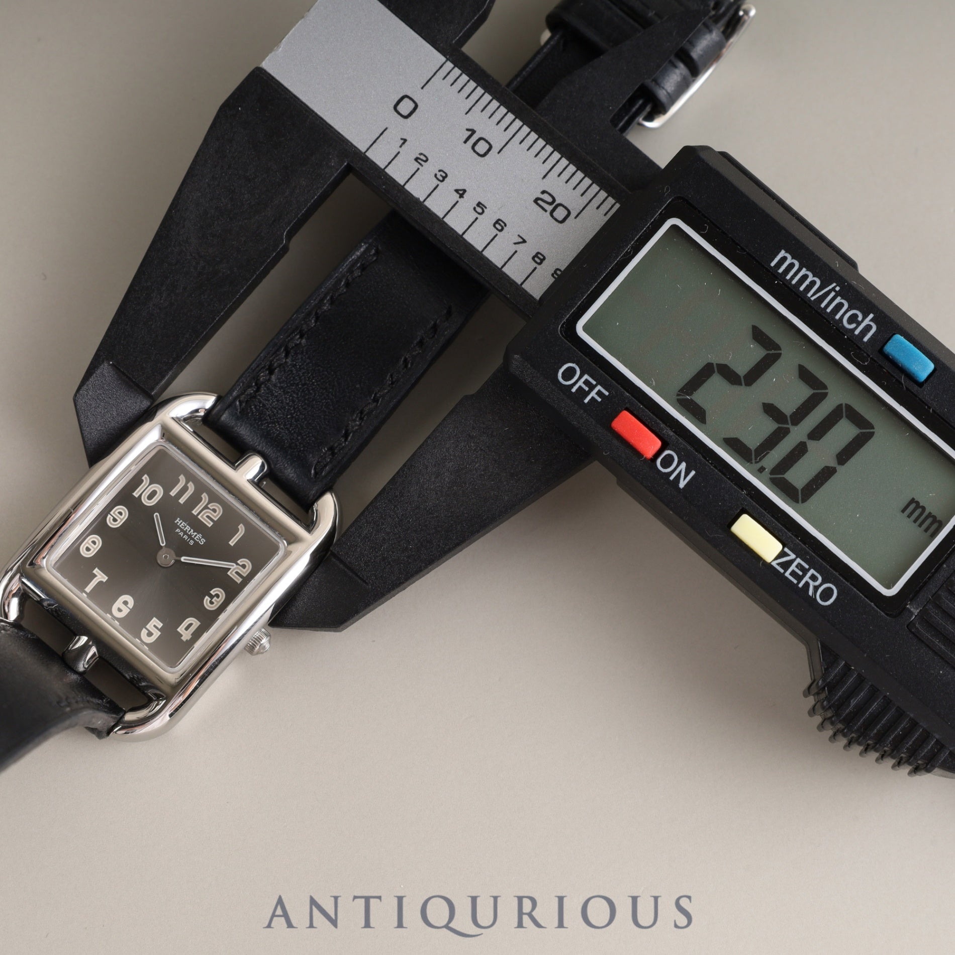 エルメス ケープコッド CC1.210 クォーツ Cal.976.001 SS 純正革ベルト(□J刻:2006年、使用感あり)純正尾錠(SS) グレーアラビア文字盤 箱 冊子 保証書(無記載)オーバーホール済み