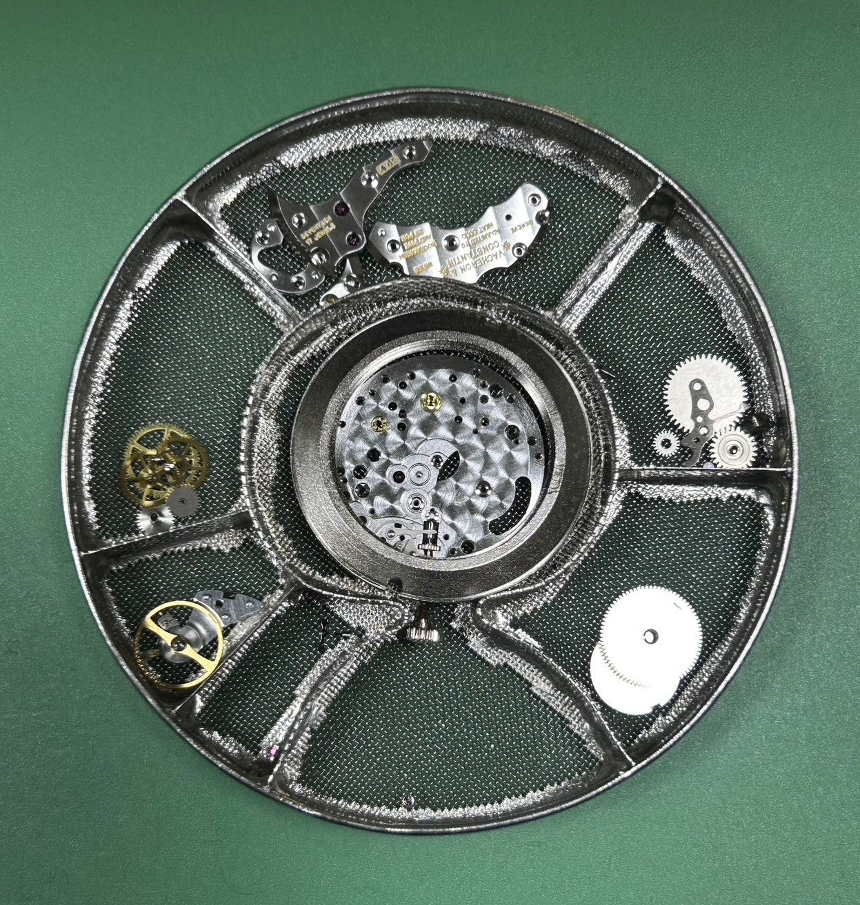 ヴァシュロン・コンスタンタン ラウンド 7811 手巻き Cal.K1014 750 革 純正尾錠(750) シルバーローマン文字盤 オーバーホール済み