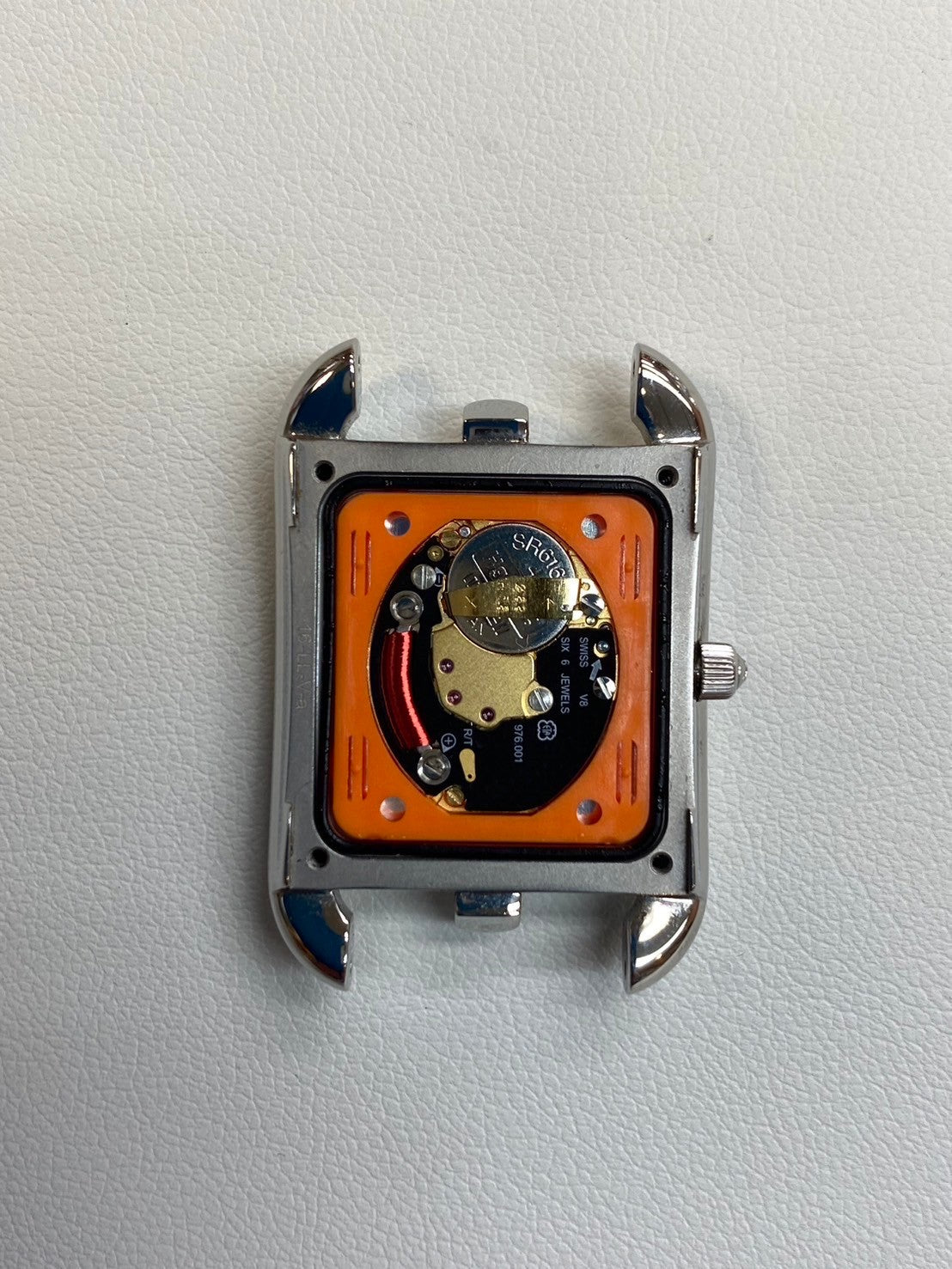 Hermes Cape Cod CC1.210.220 Quartz Cal.976.001 SS Genuine leather strap Genuine buckle (SS) Silver dial Box Booklet Warranty (2024) Overhauled