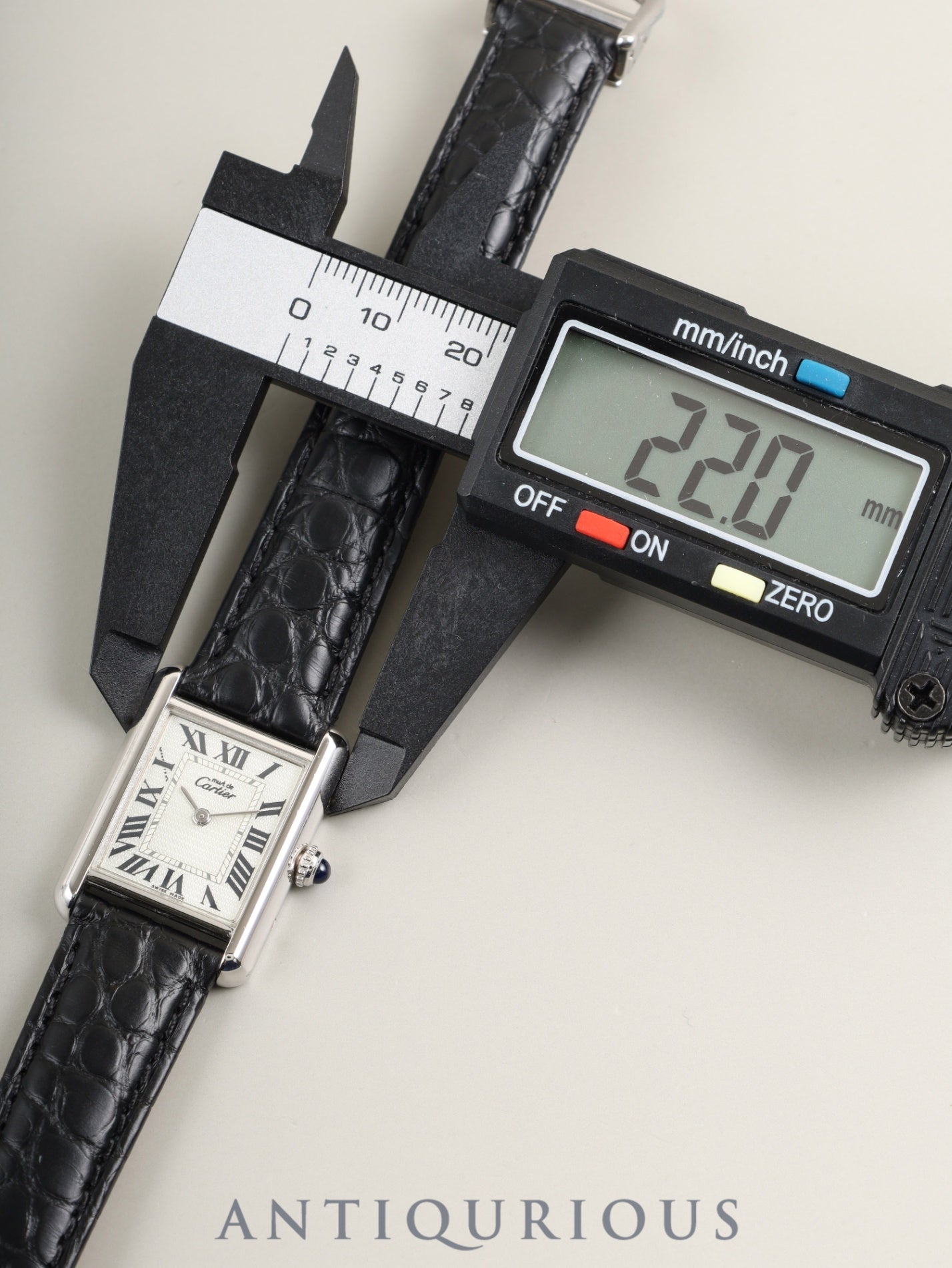 Cartier Must Tank MM 2416 Quartz Caliber 057 SV925 Leather Strap with Genuine D-Clasp (Stainless Steel) Silver Roman Dial (Christmas Limited Edition / SWISS MADE) Circa 2000 Box Overhauled