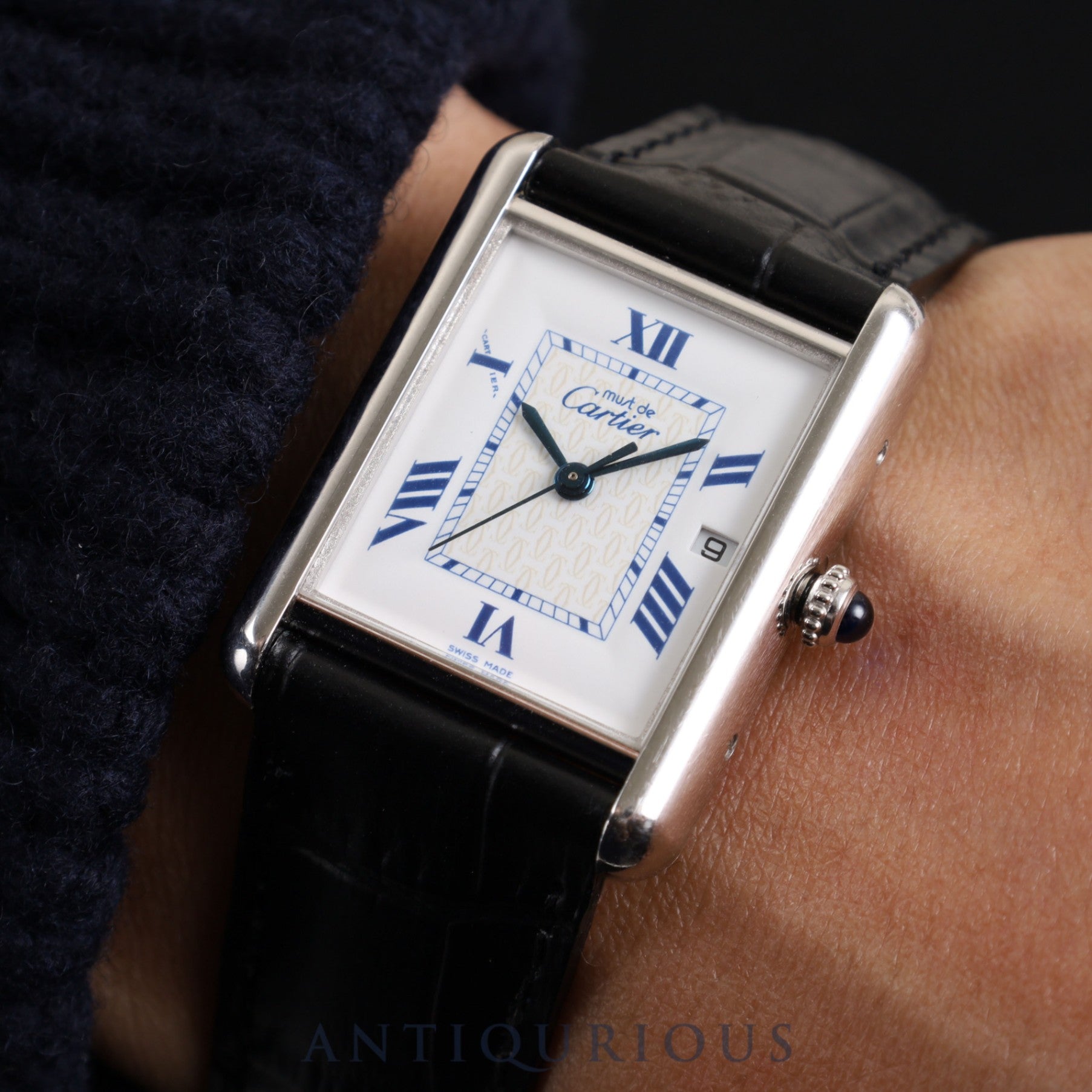 カルティエ マストタンク GM(XL)W1014154 / 2414 クォーツ Cal.687 925 革 純正Dバックル 飛びローマン文字盤 箱 保証書(2004年) オーバーホール済み カルティエブティックネジ取り付け