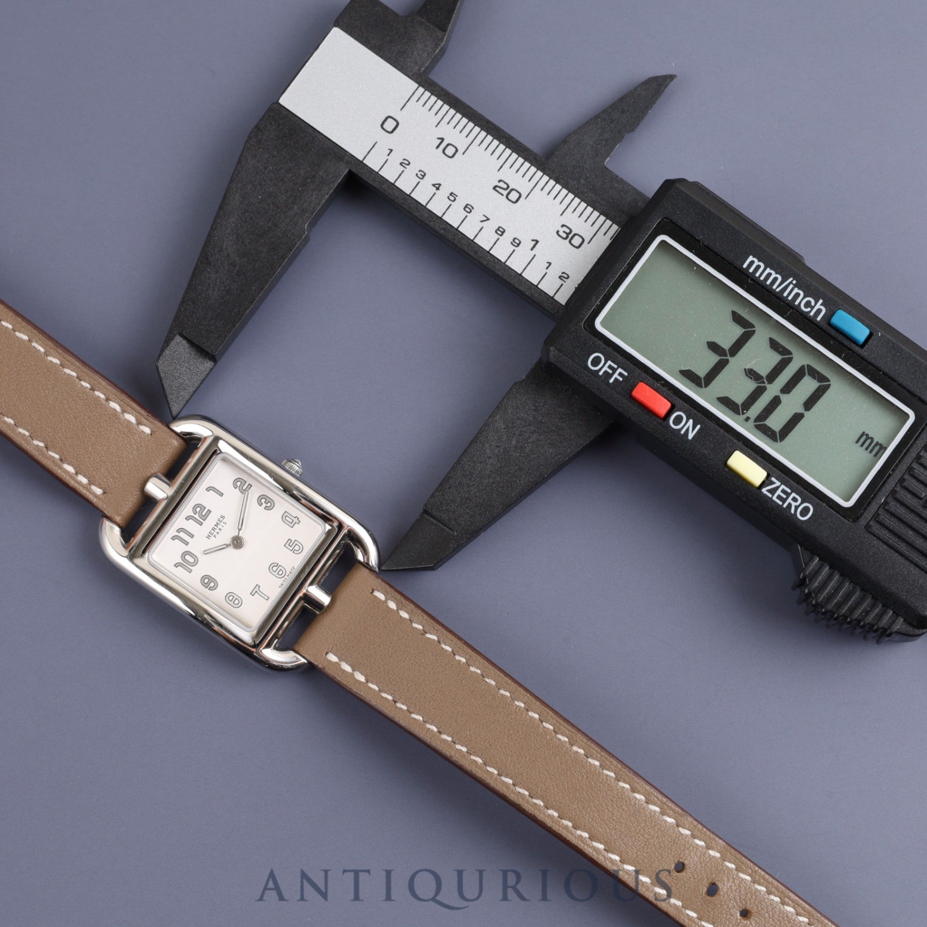 Hermes Cape Cod CC1.210.220 Quartz Cal.976.001 SS Genuine leather strap Genuine buckle (SS) Silver dial Box Booklet Warranty (2024) Overhauled