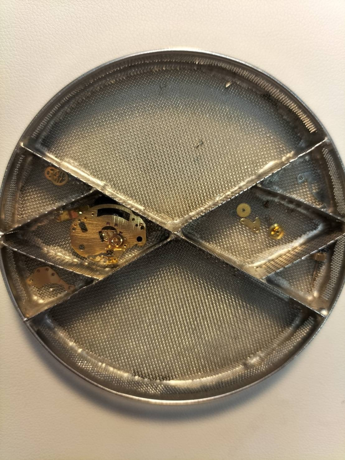 ティファニー オーバル クォーツ Cal.976.001 14K 純正革ベルト 純正尾錠(GP) ホワイトローマン文字盤 箱 オーバーホール済み