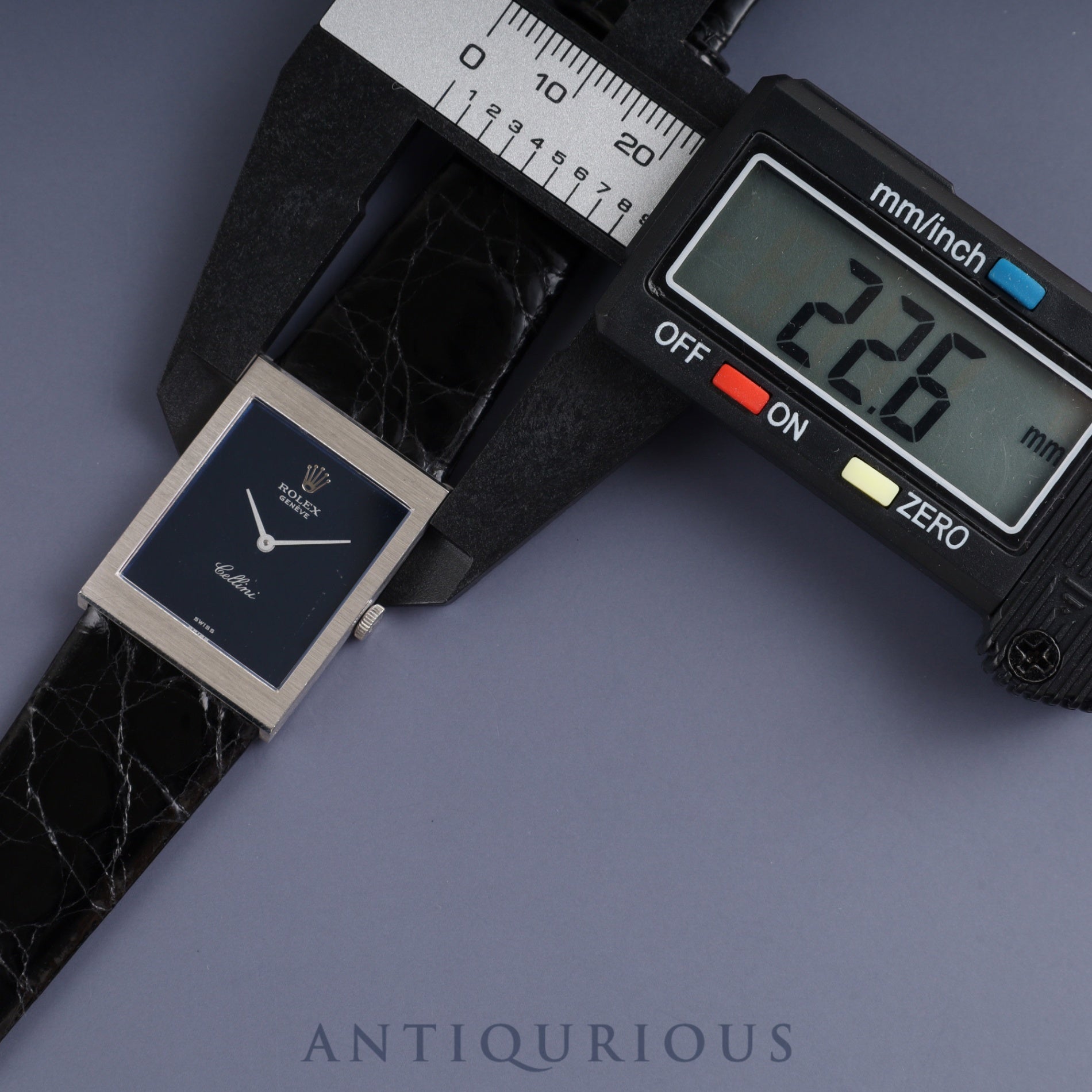 Rolex Cellini 4014 manual winding Cal. 1601 750 leather watch with genuine stainless steel buckle, blue dial, 22 x 29mm, 34th series (1971), genuine leather strap (shows signs of use), overhauled.