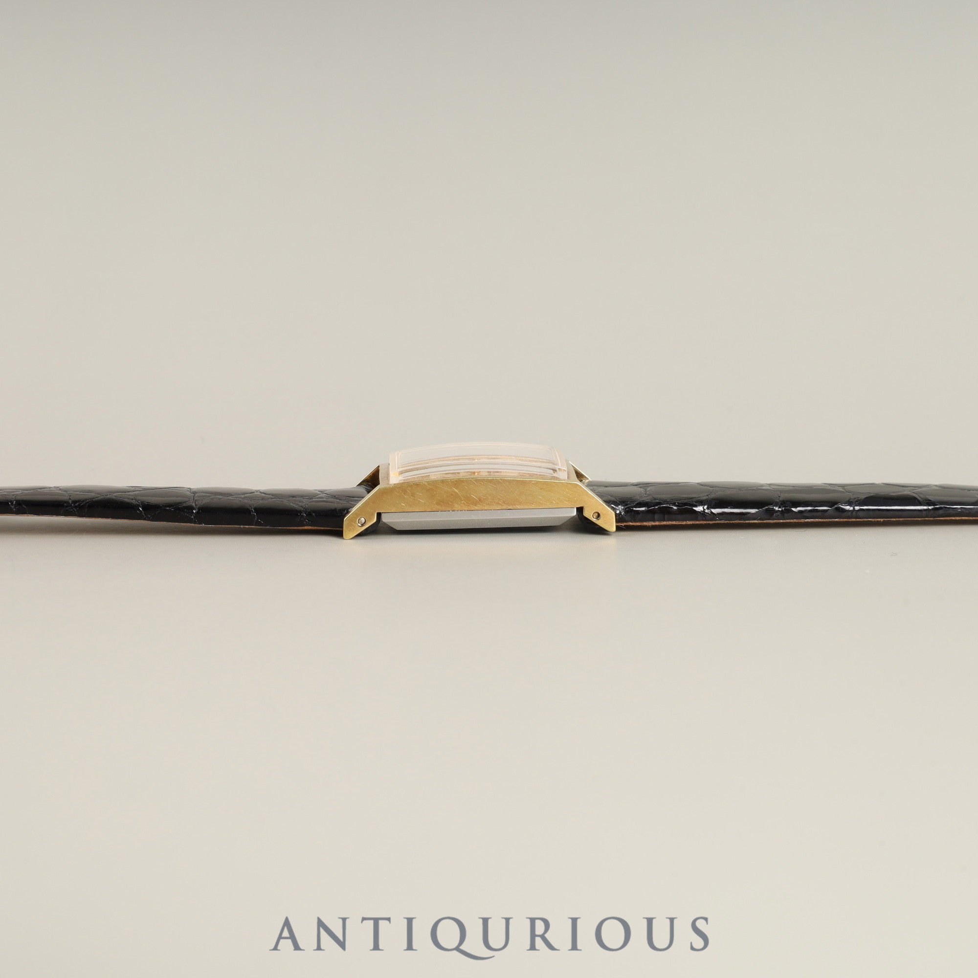 オメガ ジュネーブ 手巻き GP 革 純正尾錠(GP)ゴールド文字盤 オーバーホール済み