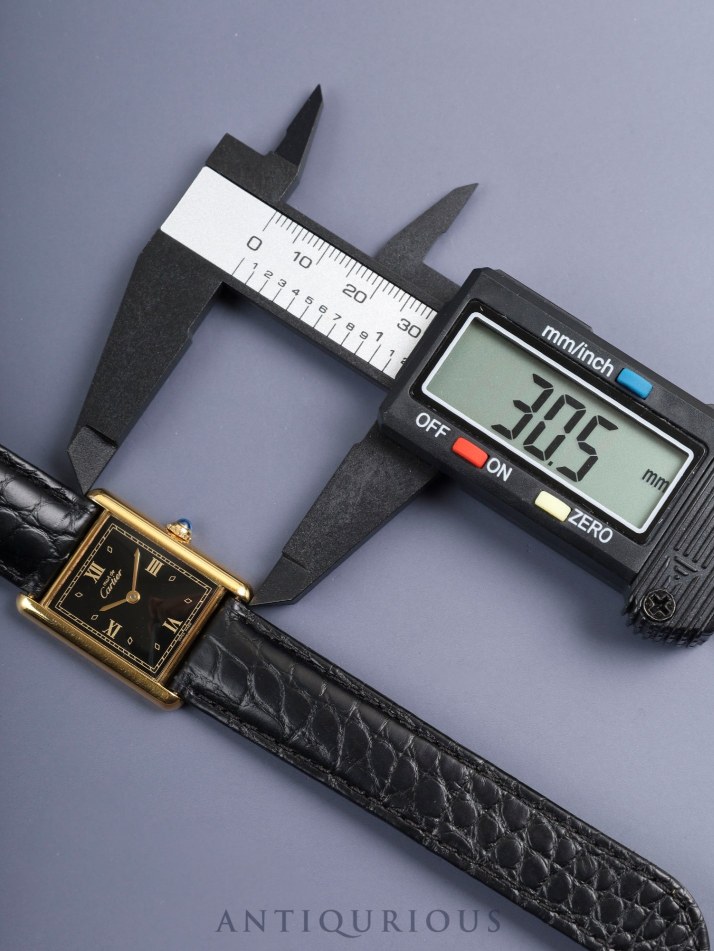 カルティエ マストタンク LM 590005 クォーツ SV925 革 純正Dバックル(GP) ブラック飛びローマン文字盤(SWISS MADE表記) カルティエブティックにてコンプリートサービス済み